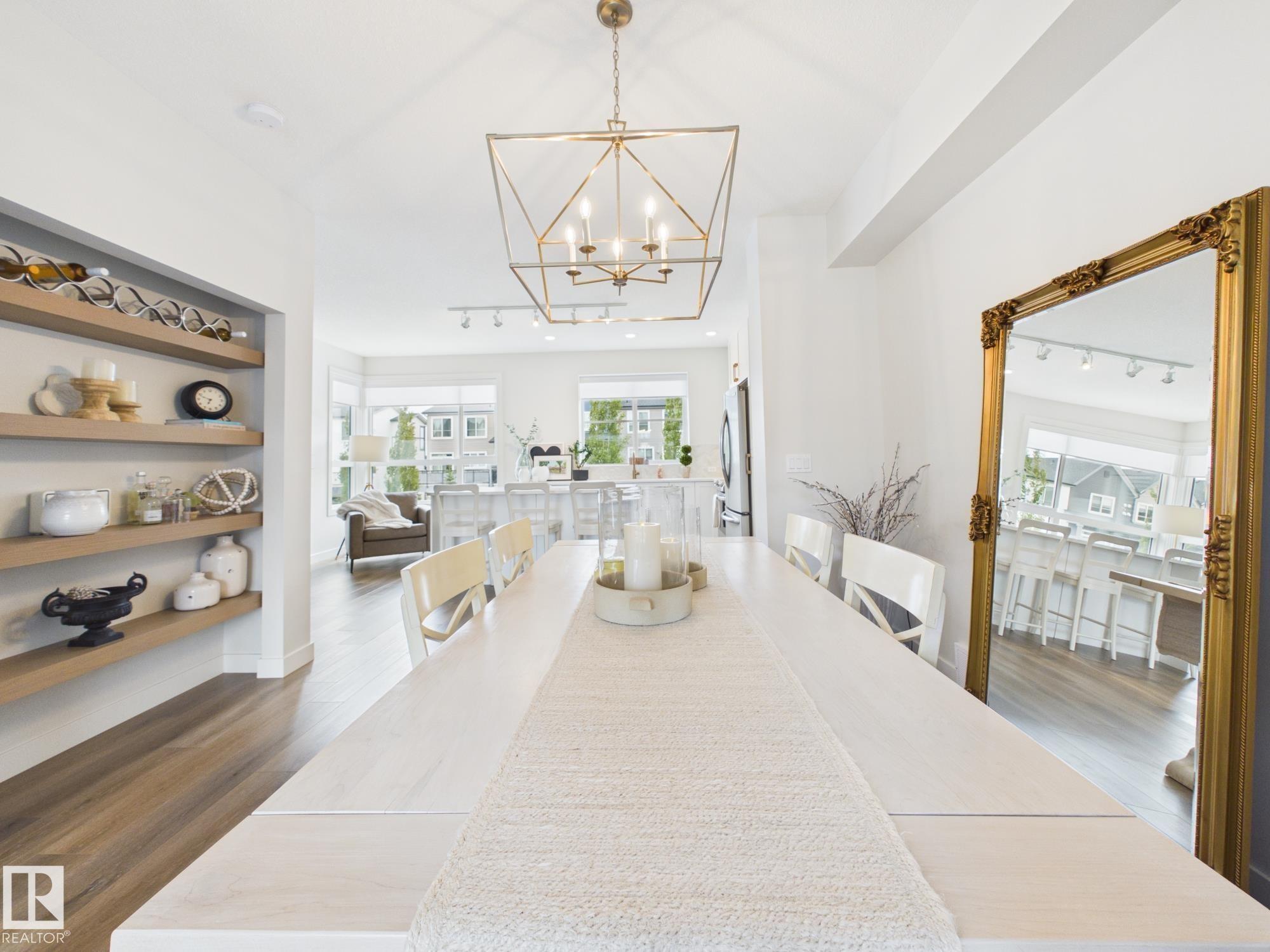 32 100 Jensen Lakes Boulevard, St. Albert, AB - Indoor