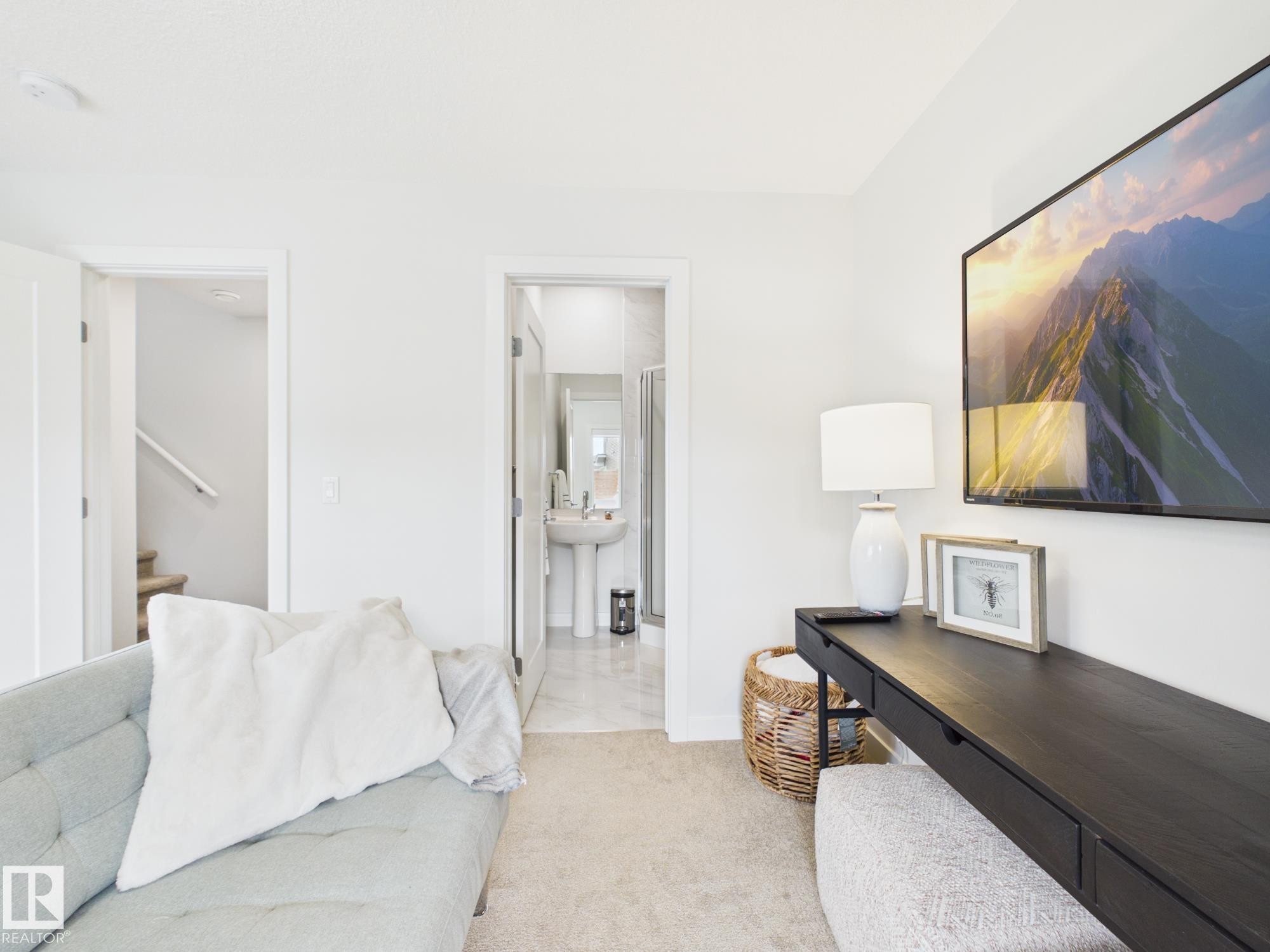 32 100 Jensen Lakes Boulevard, St. Albert, AB - Indoor