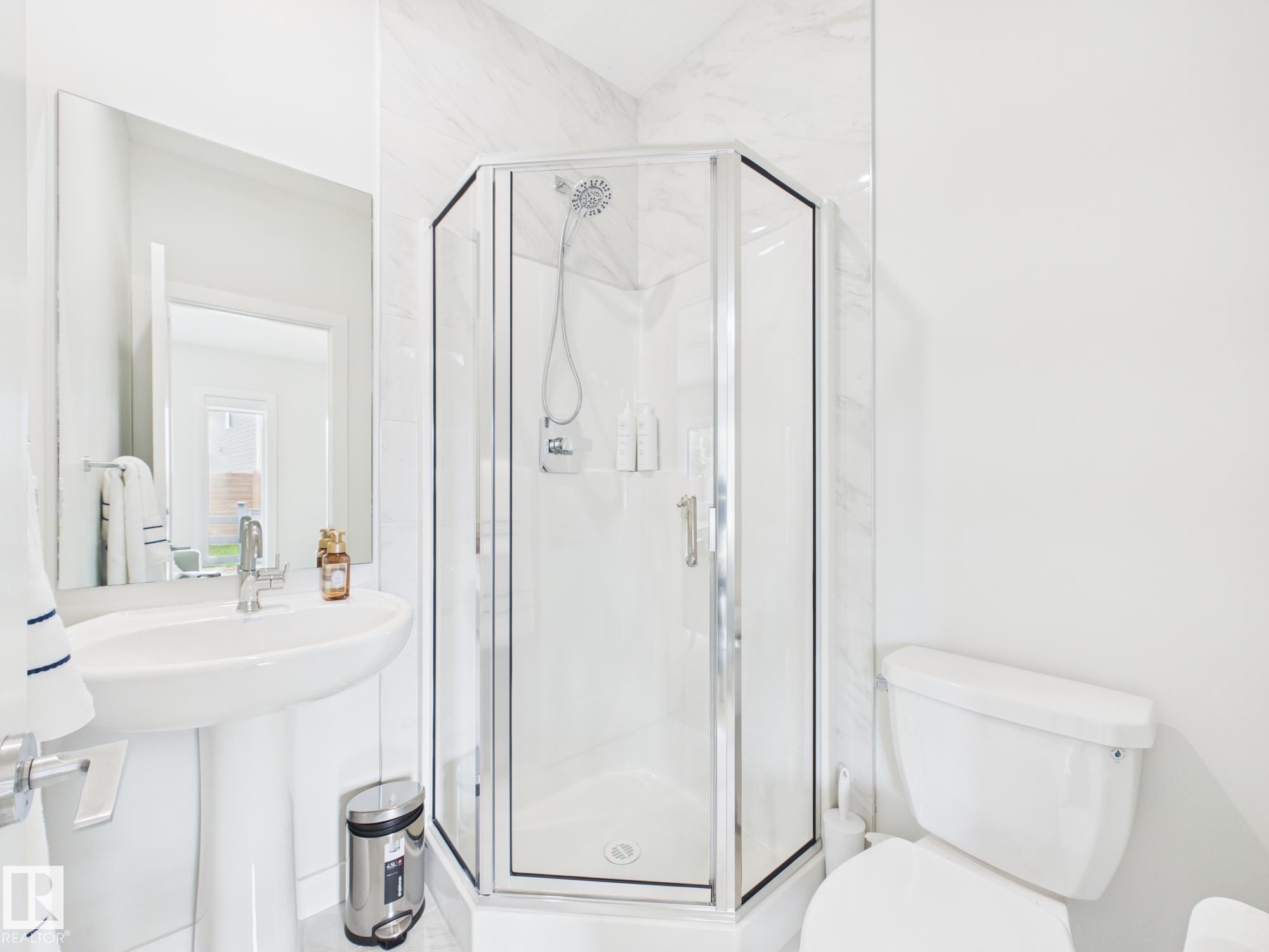 32 100 Jensen Lakes Boulevard, St. Albert, AB - Indoor Photo Showing Bathroom