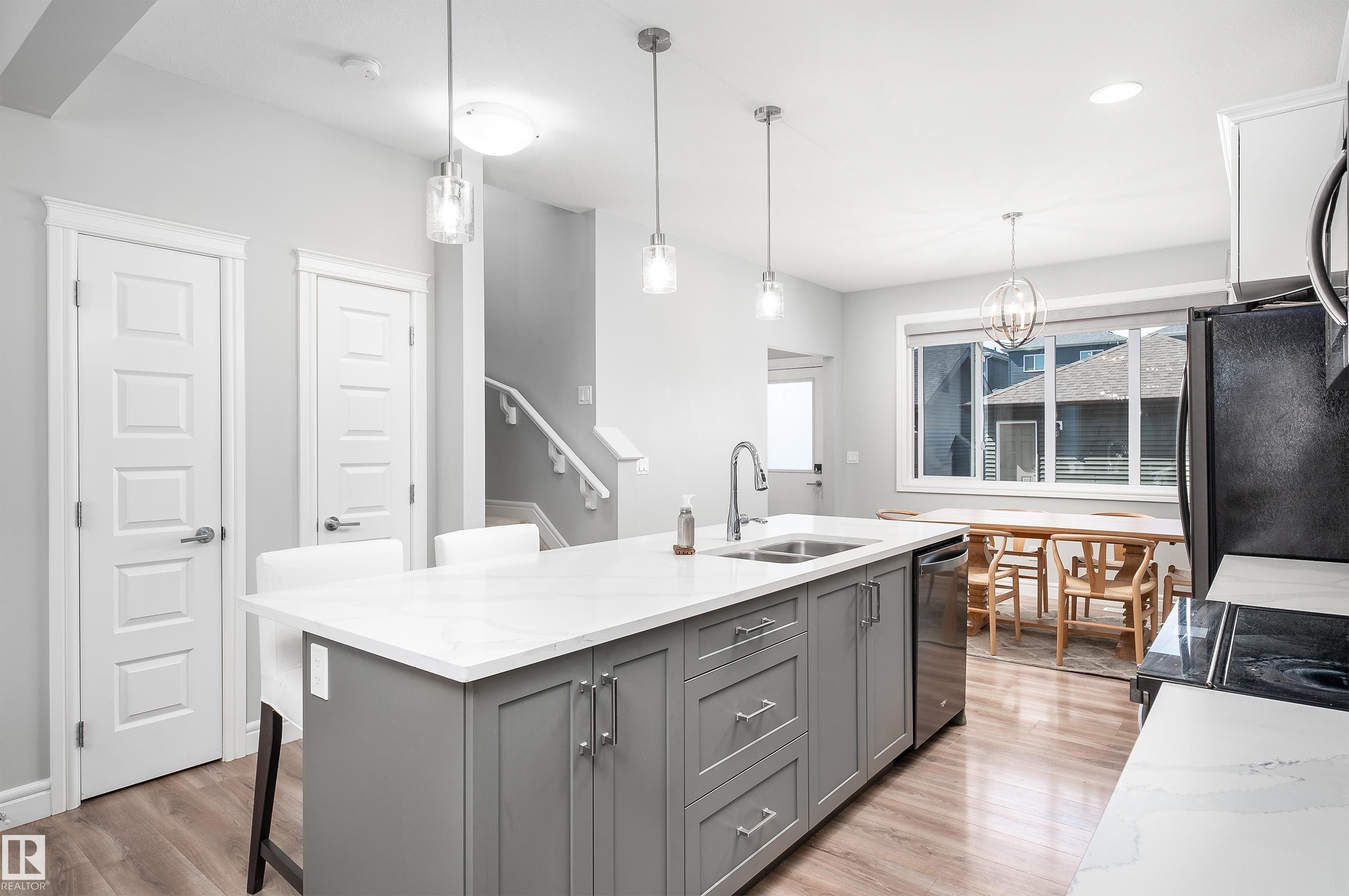 1330 Enright Landing, Edmonton, AB