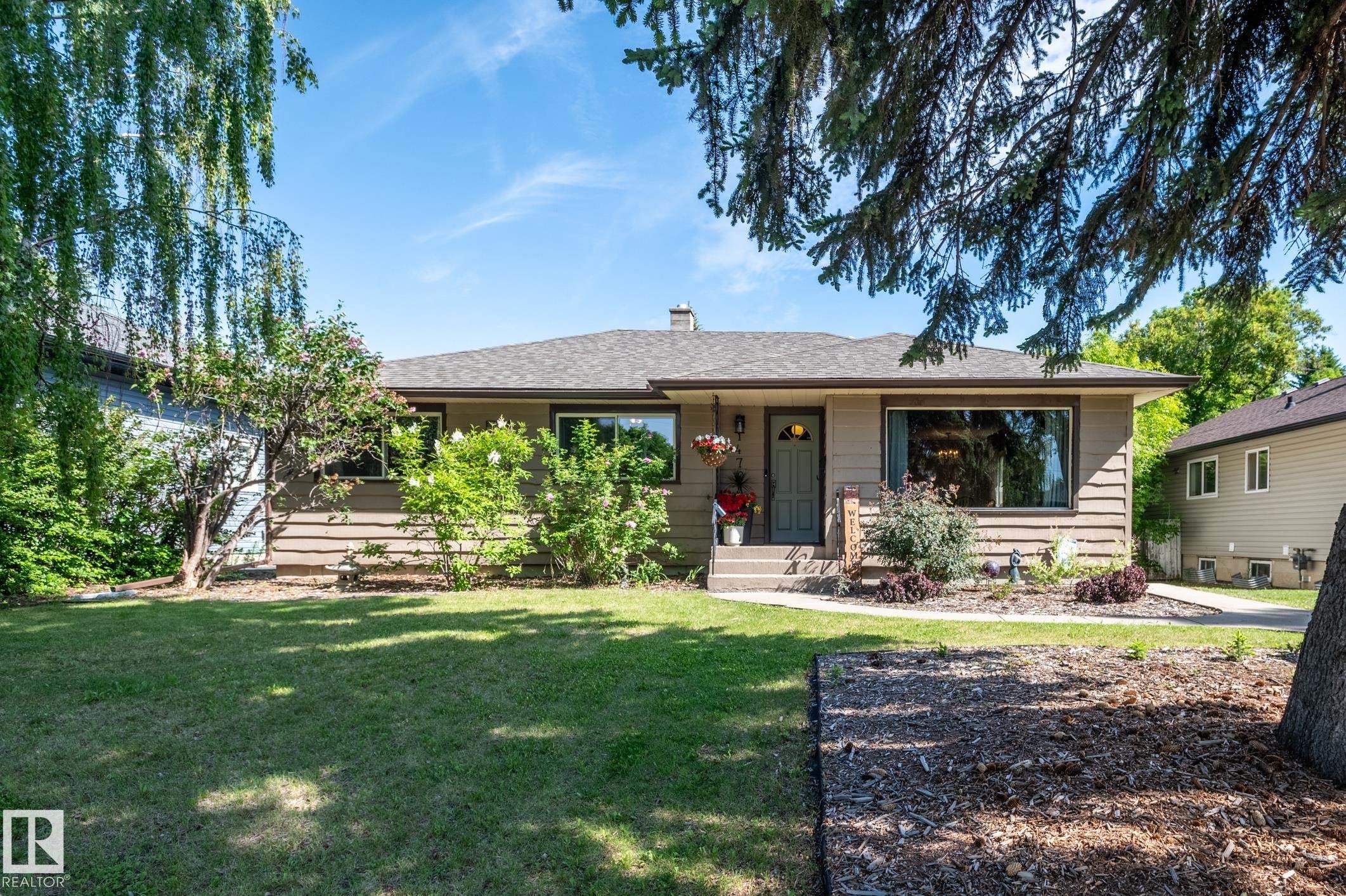 14708 108 Av, Edmonton, AB