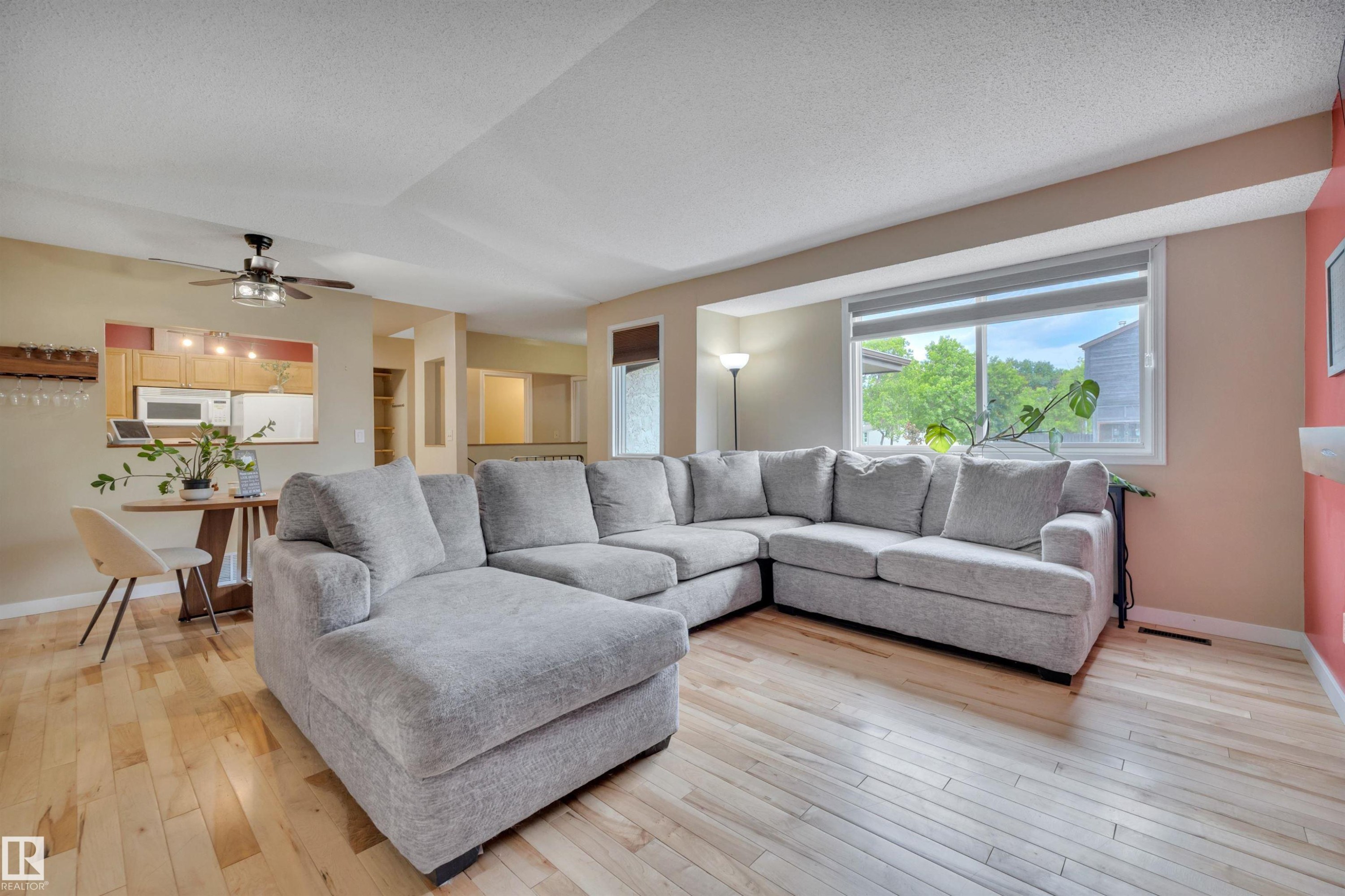 1546 69 Street, Edmonton, AB