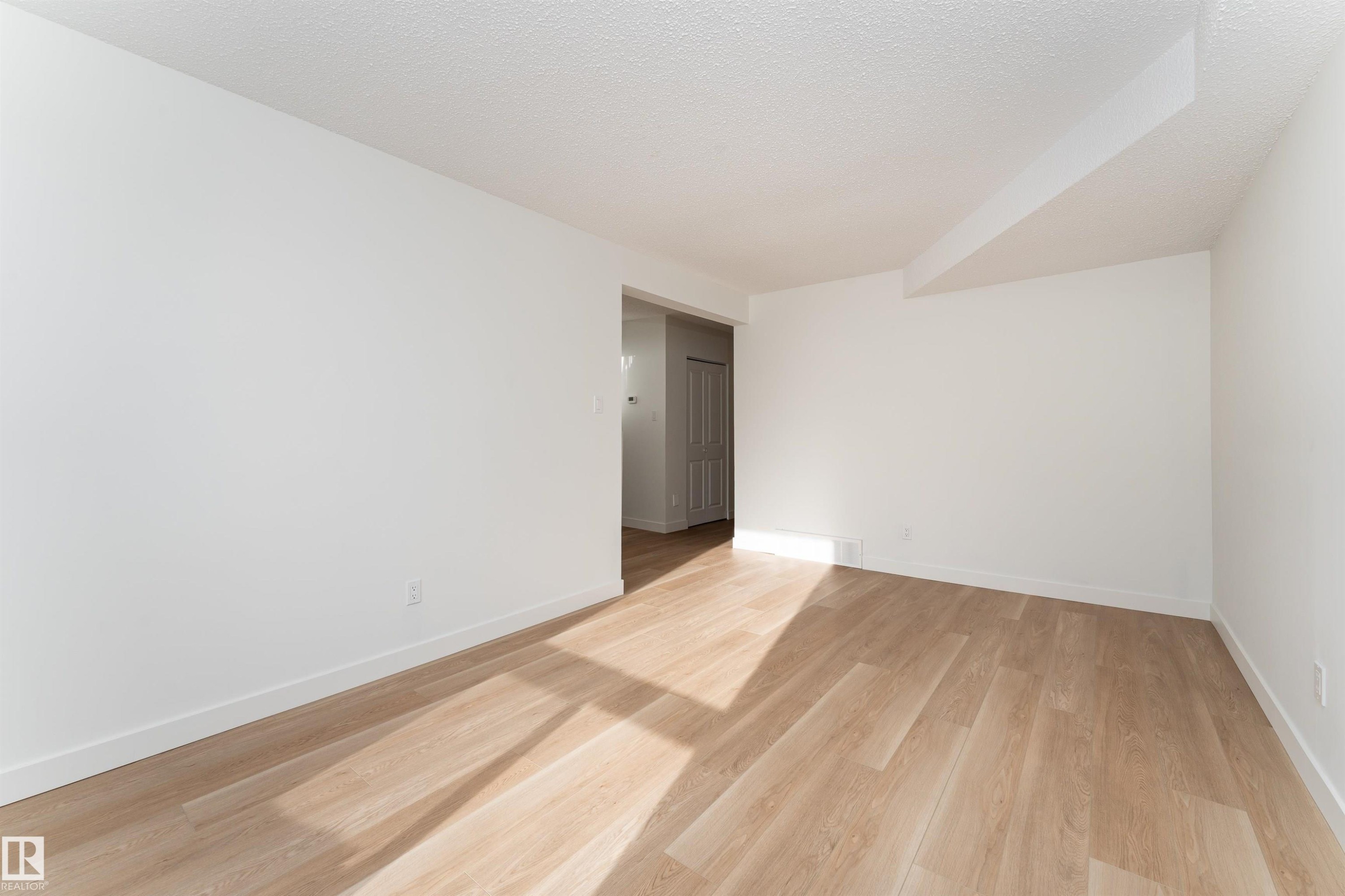 3108 142 Avenue, Edmonton, AB