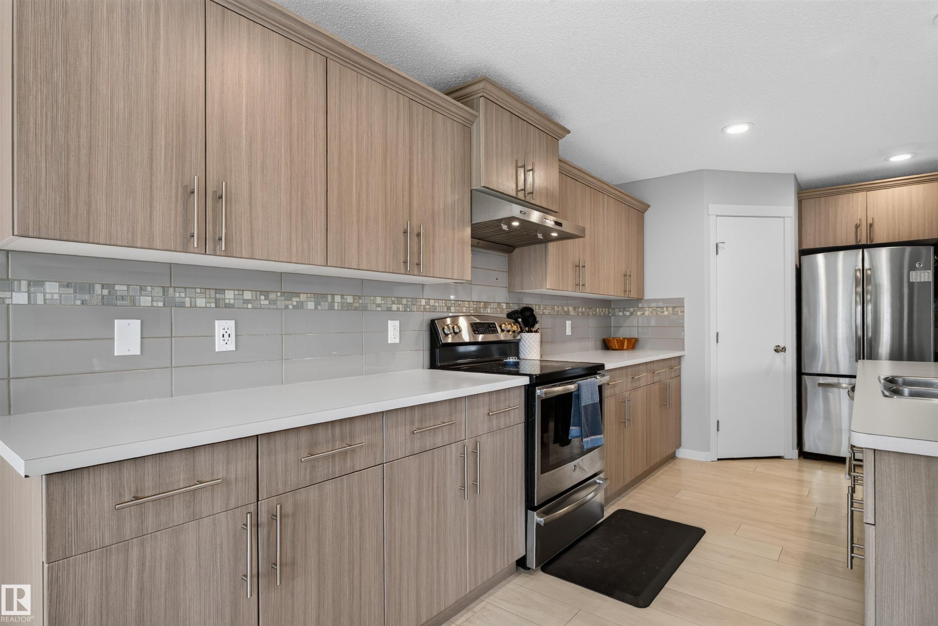 Kitchen - 4612 Westcliff Point(E), Edmonton, AB