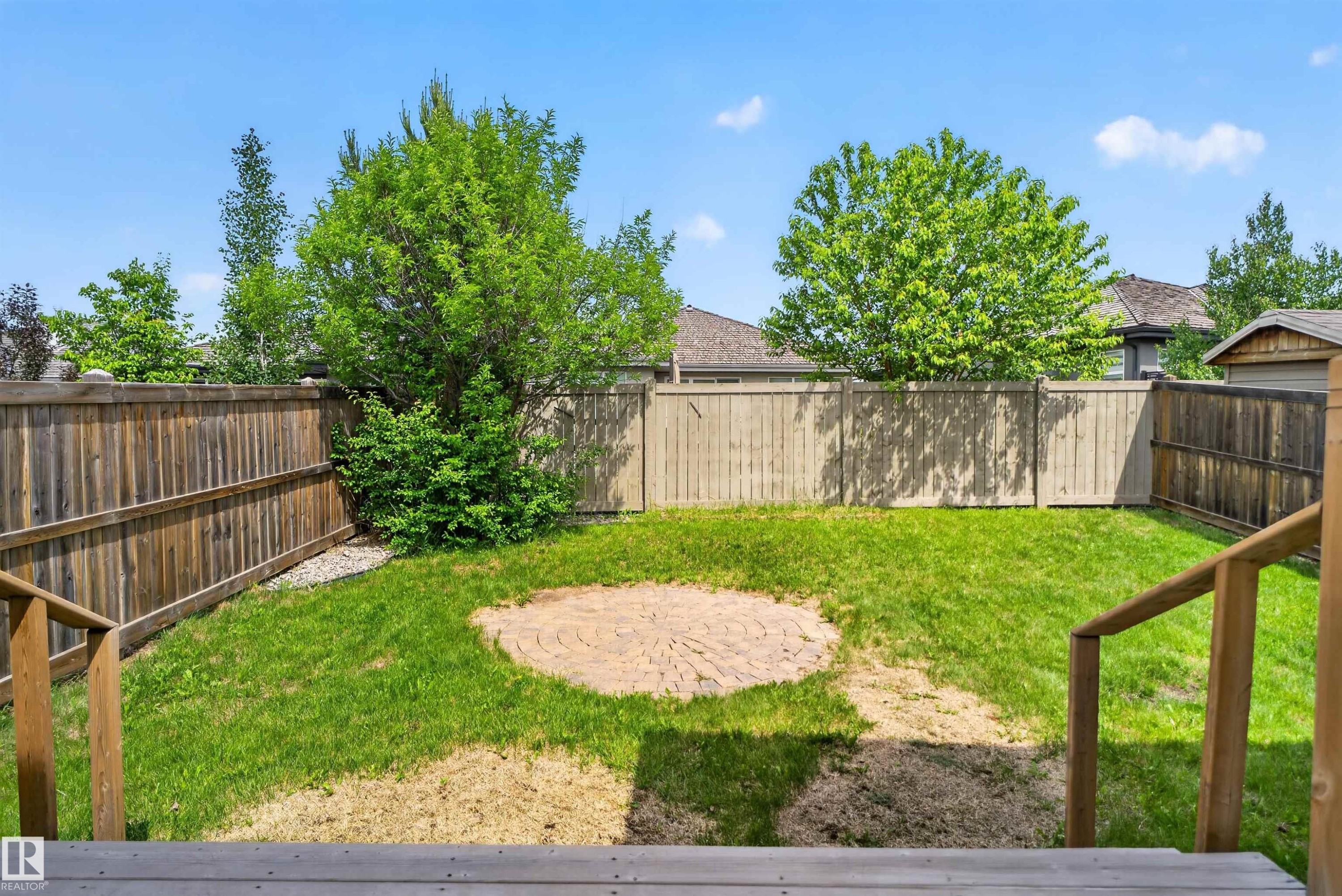 Yard - 4612 Westcliff Point(E), Edmonton, AB