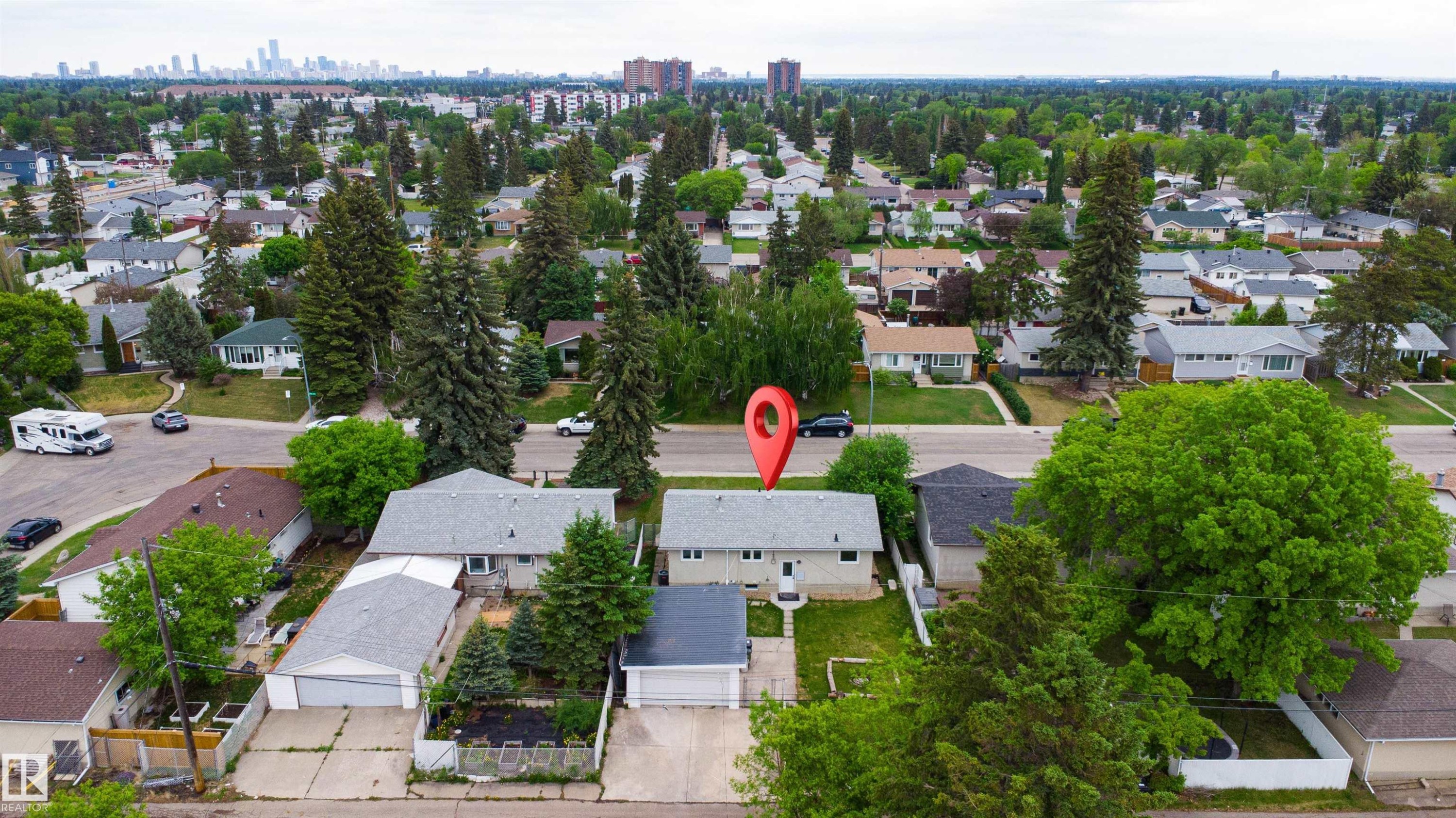 8328 165 Street Nw, Edmonton, AB - Outdoor With View