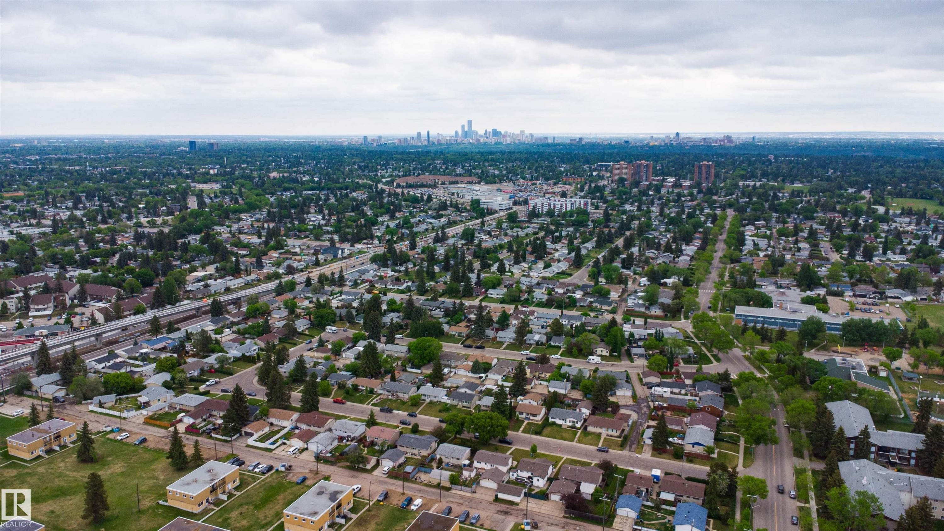 8328 165 Street Nw, Edmonton, AB - Outdoor With View