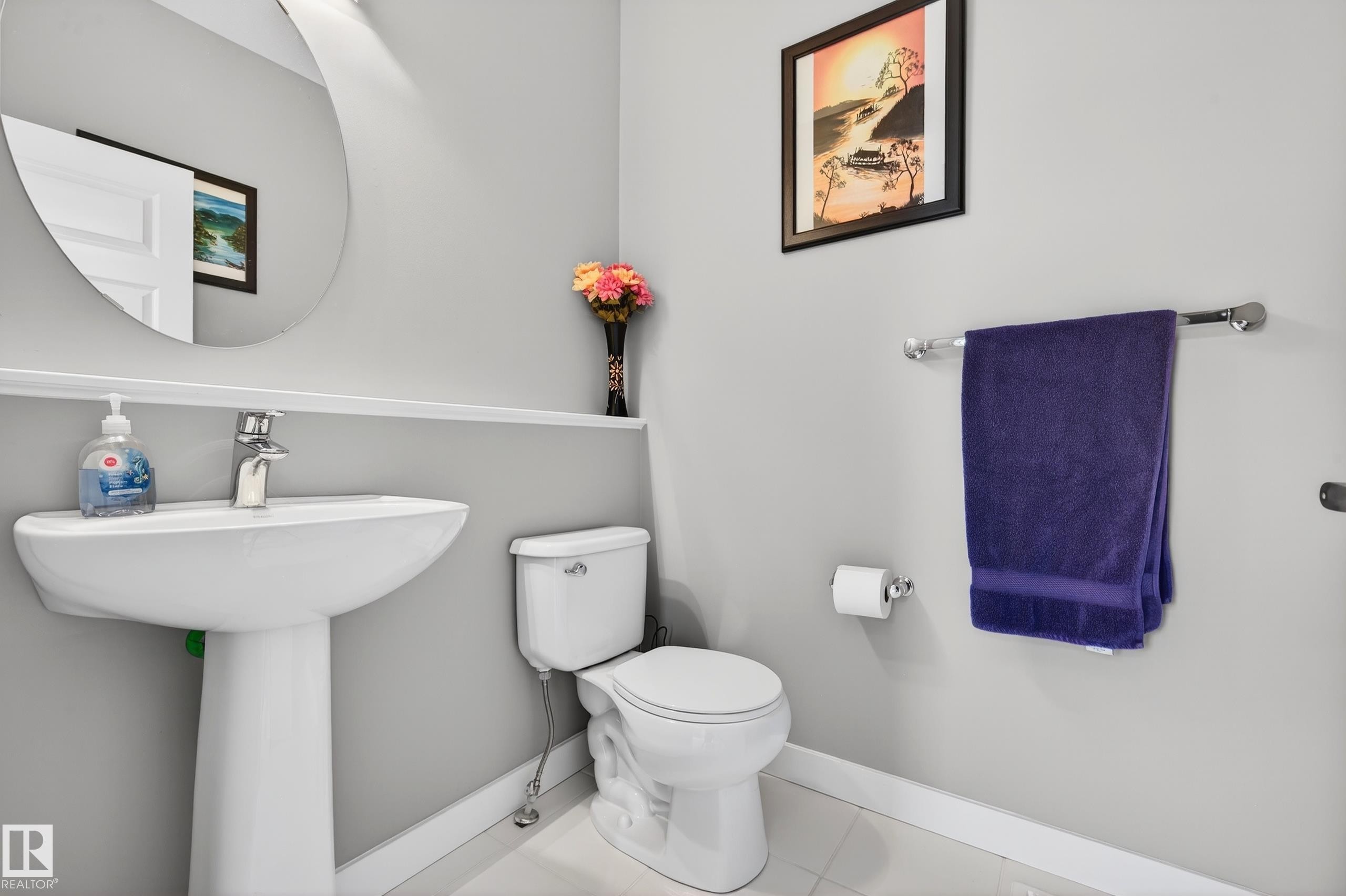 3428 Cherry Way Sw, Edmonton, AB - Indoor Photo Showing Bathroom