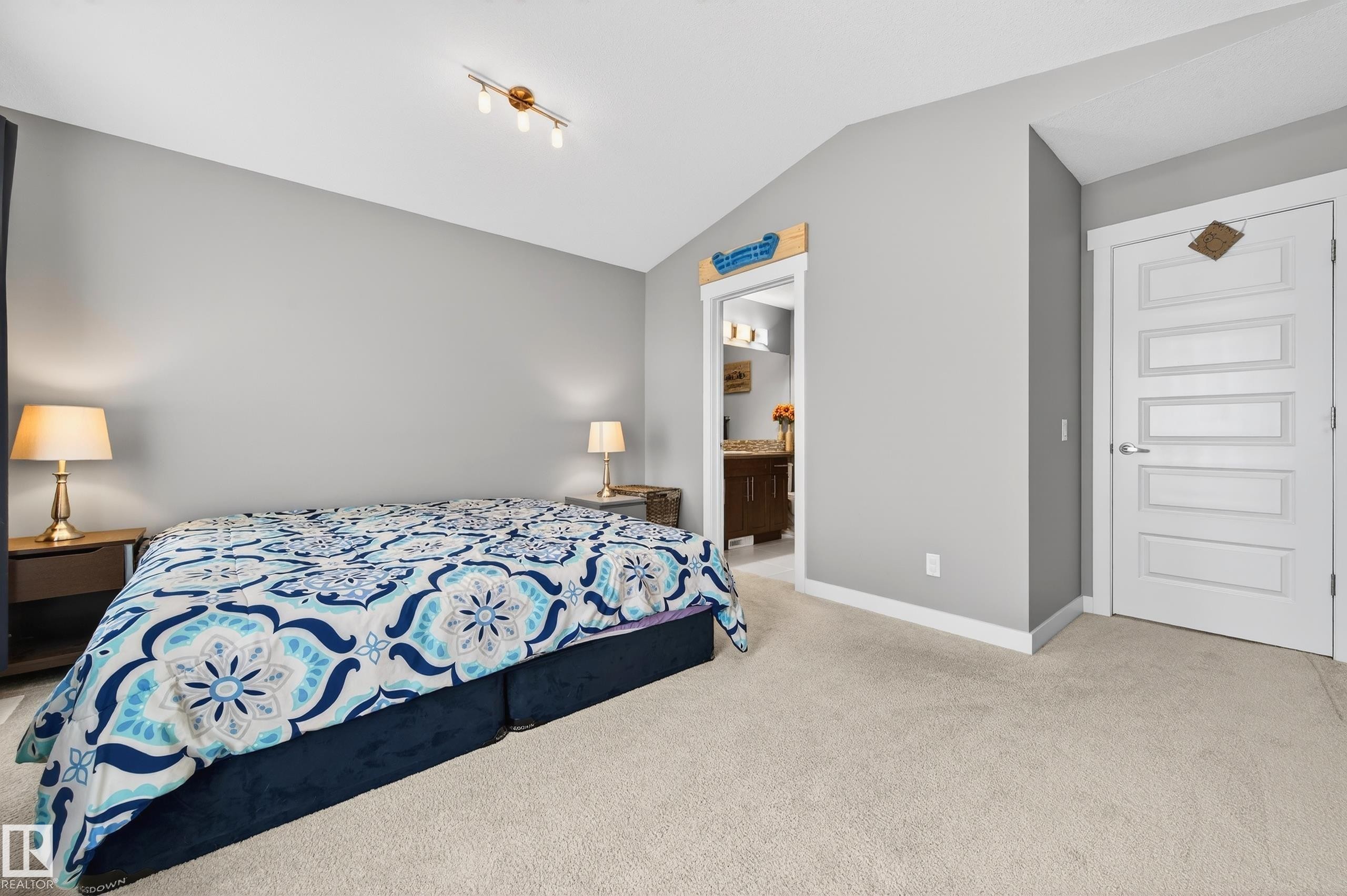 3428 Cherry Way Sw, Edmonton, AB - Indoor Photo Showing Bedroom