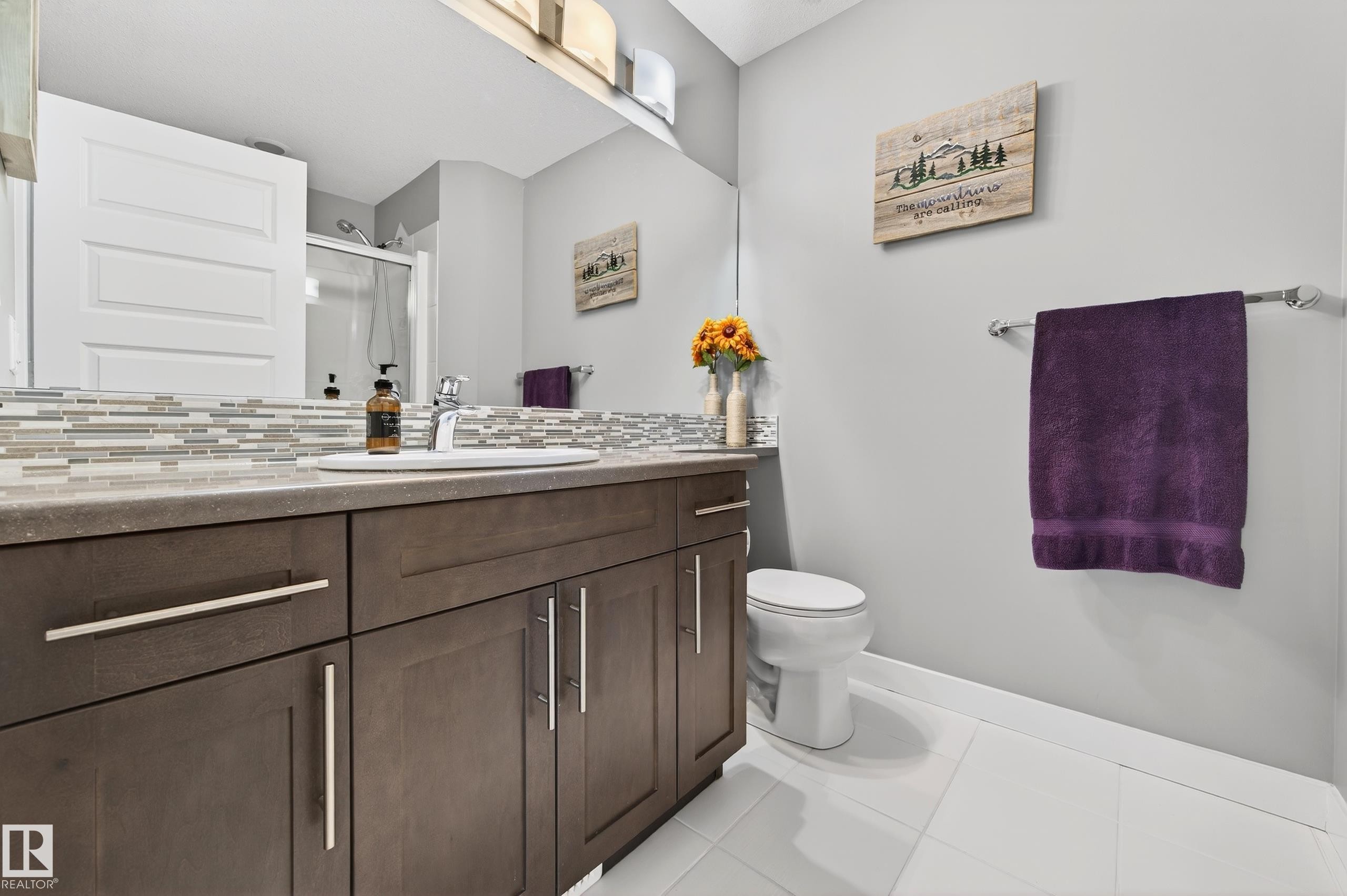 3428 Cherry Way Sw, Edmonton, AB - Indoor Photo Showing Bathroom