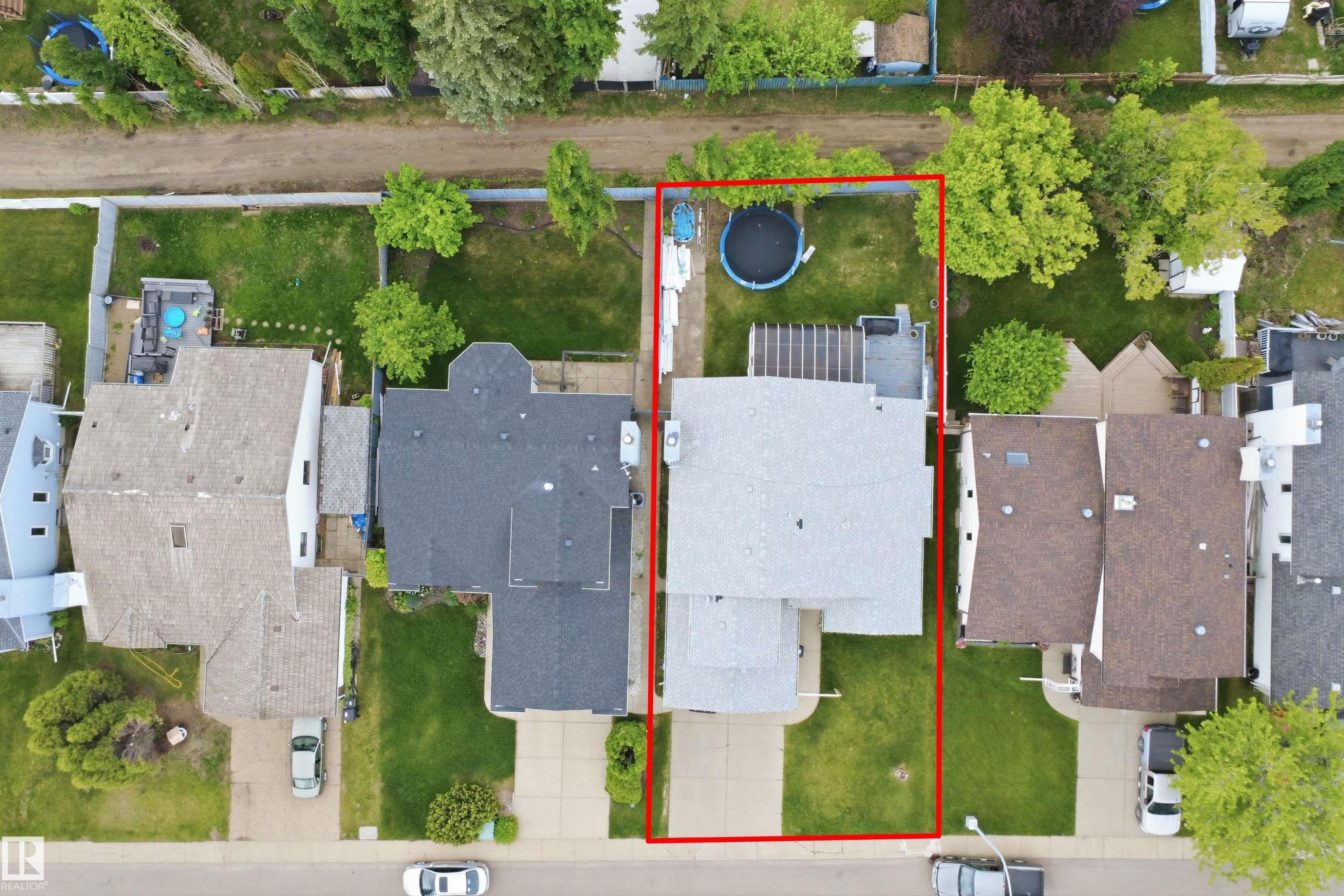 Aerial perspective highlighting the property boundaries - 3220 42A Avenue, Edmonton, AB