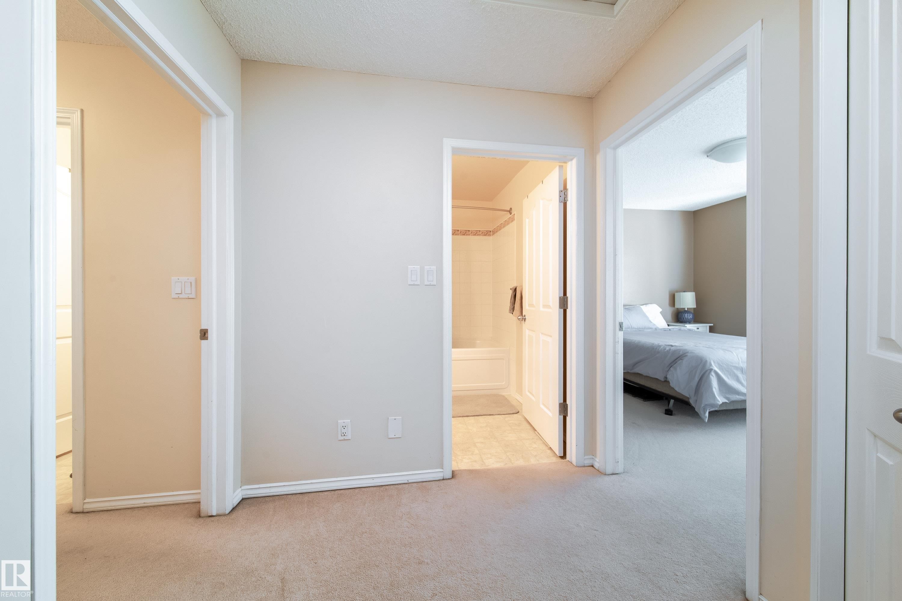 #11 10235 111 St Nw, Edmonton, AB