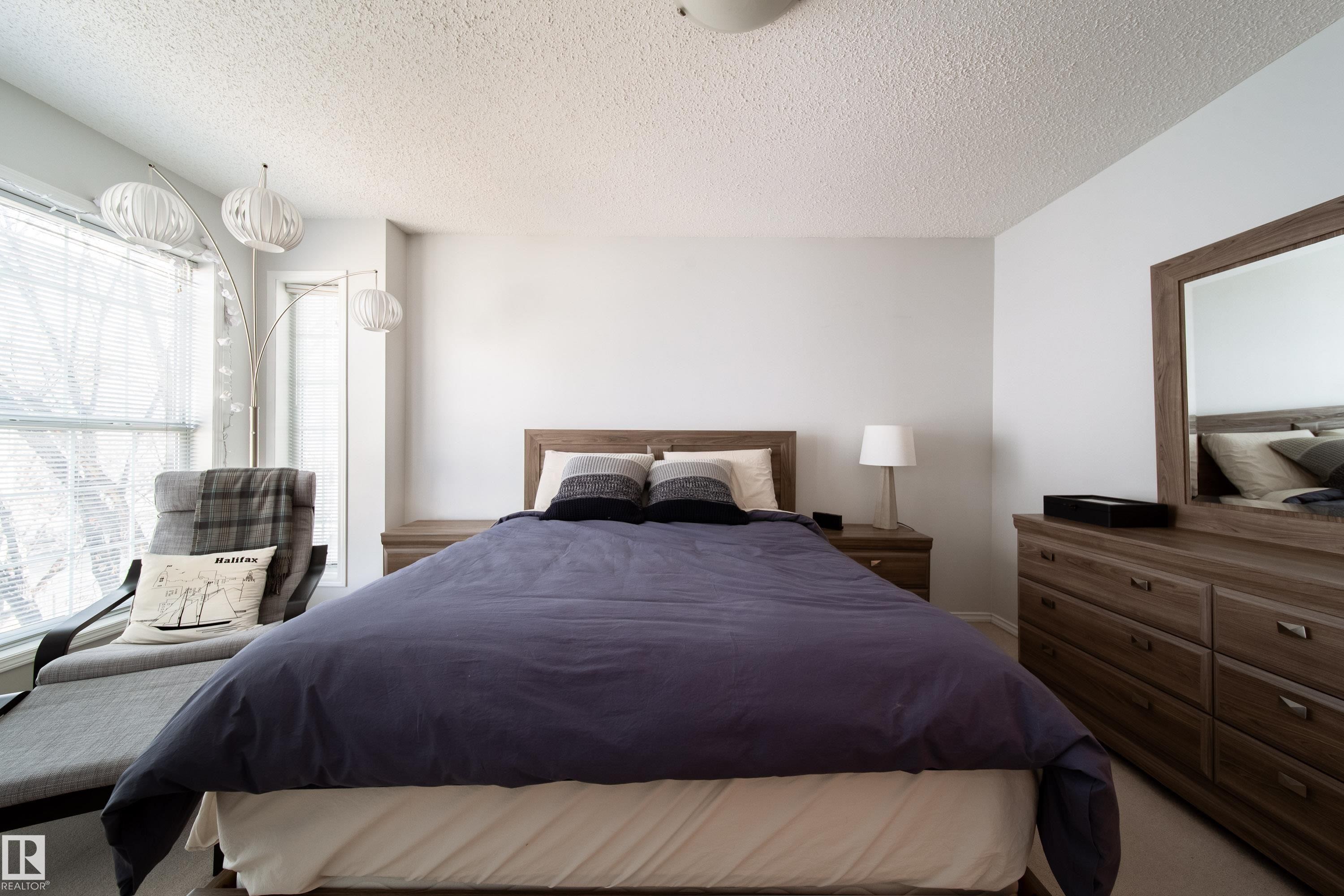 #11 10235 111 St Nw, Edmonton, AB