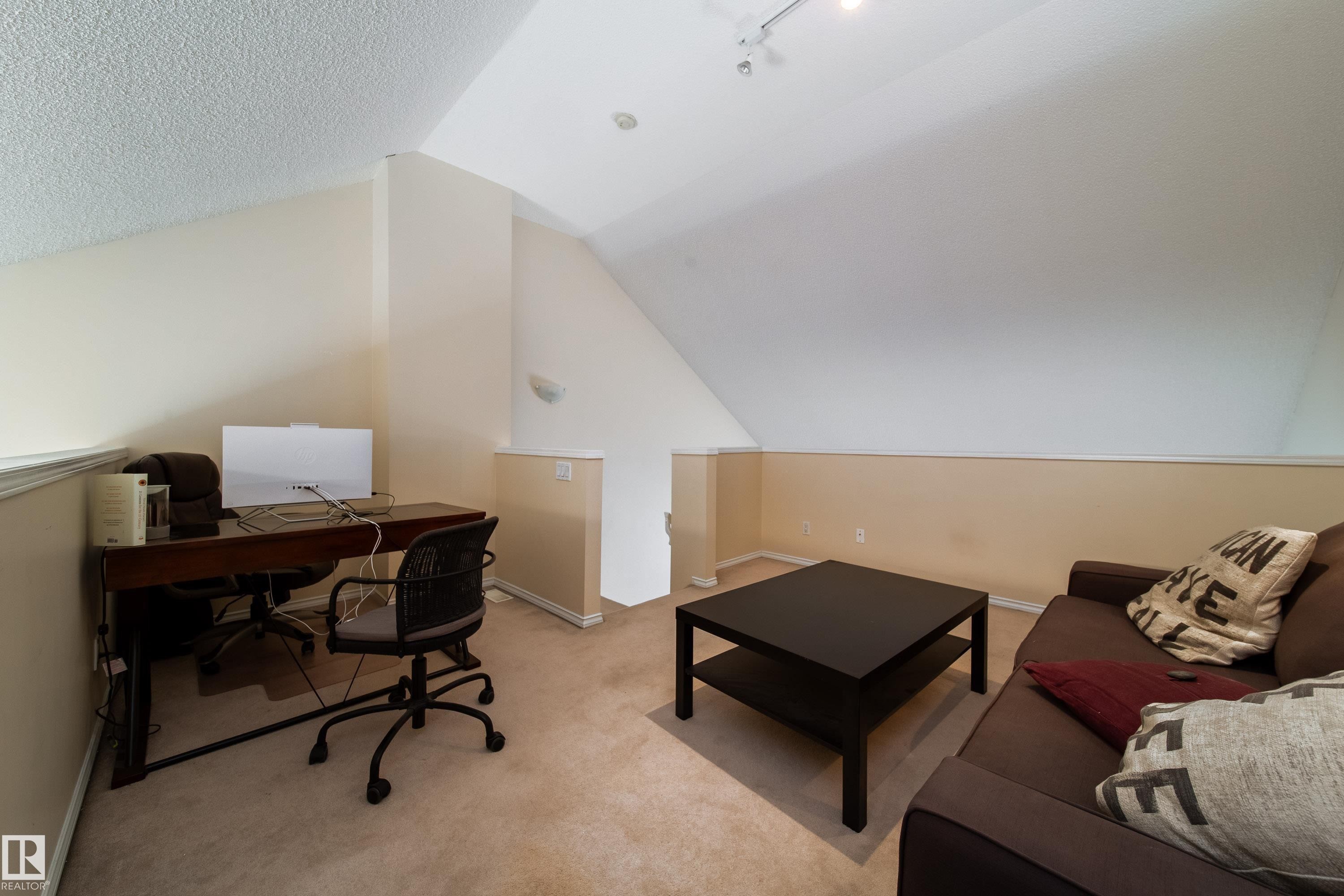#11 10235 111 St Nw, Edmonton, AB