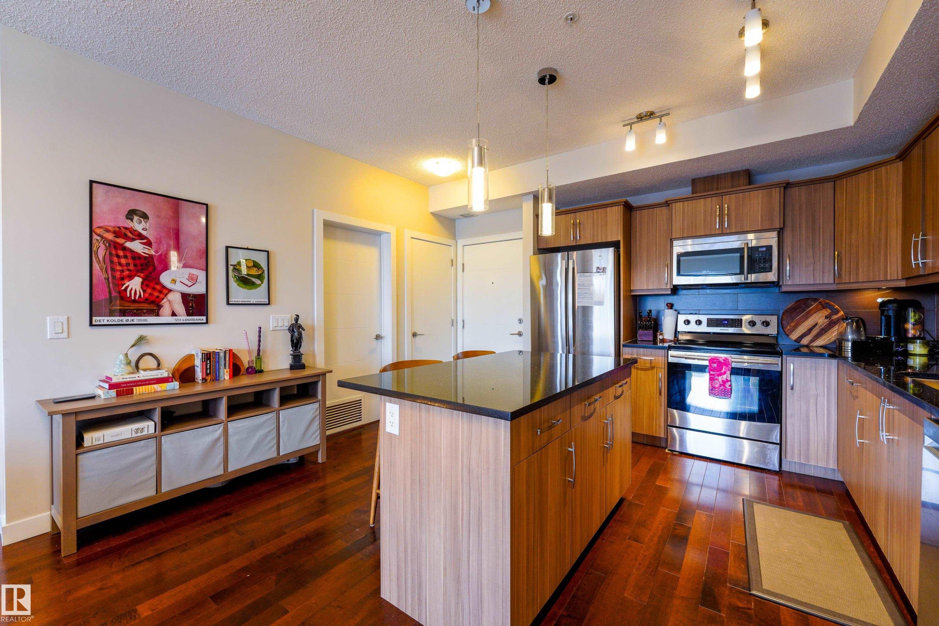 316 10523 123 Street, Edmonton, AB