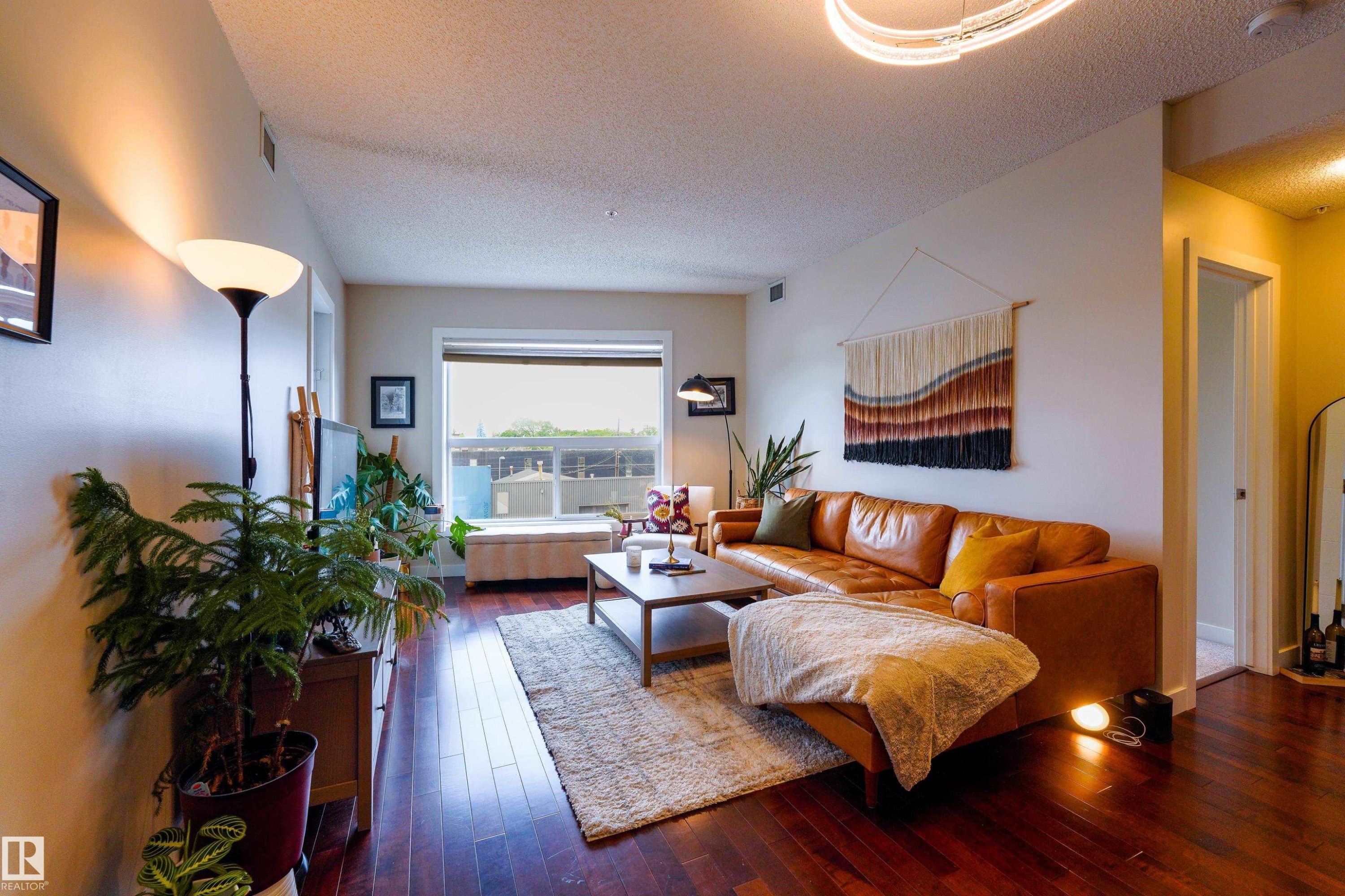 316 10523 123 Street, Edmonton, AB