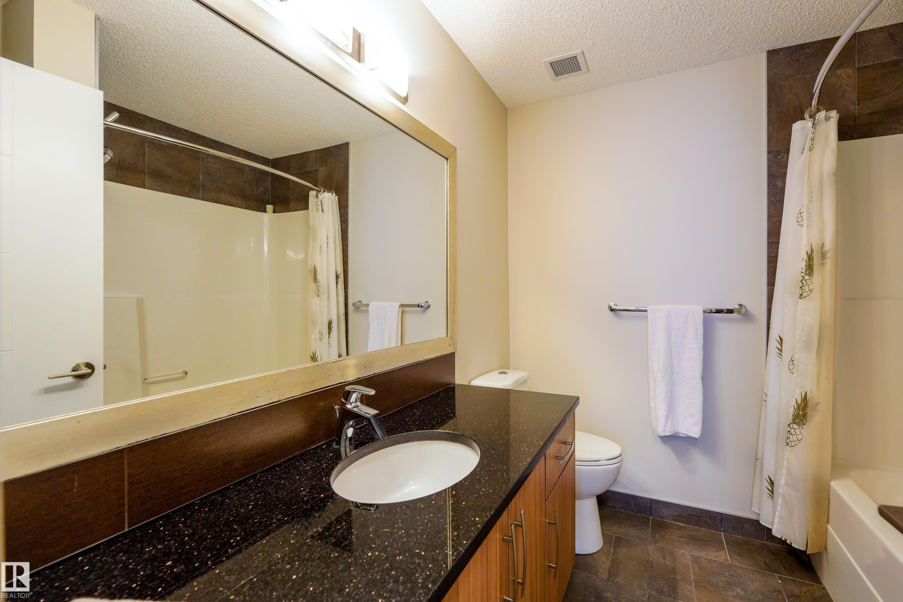 316 10523 123 Street, Edmonton, AB