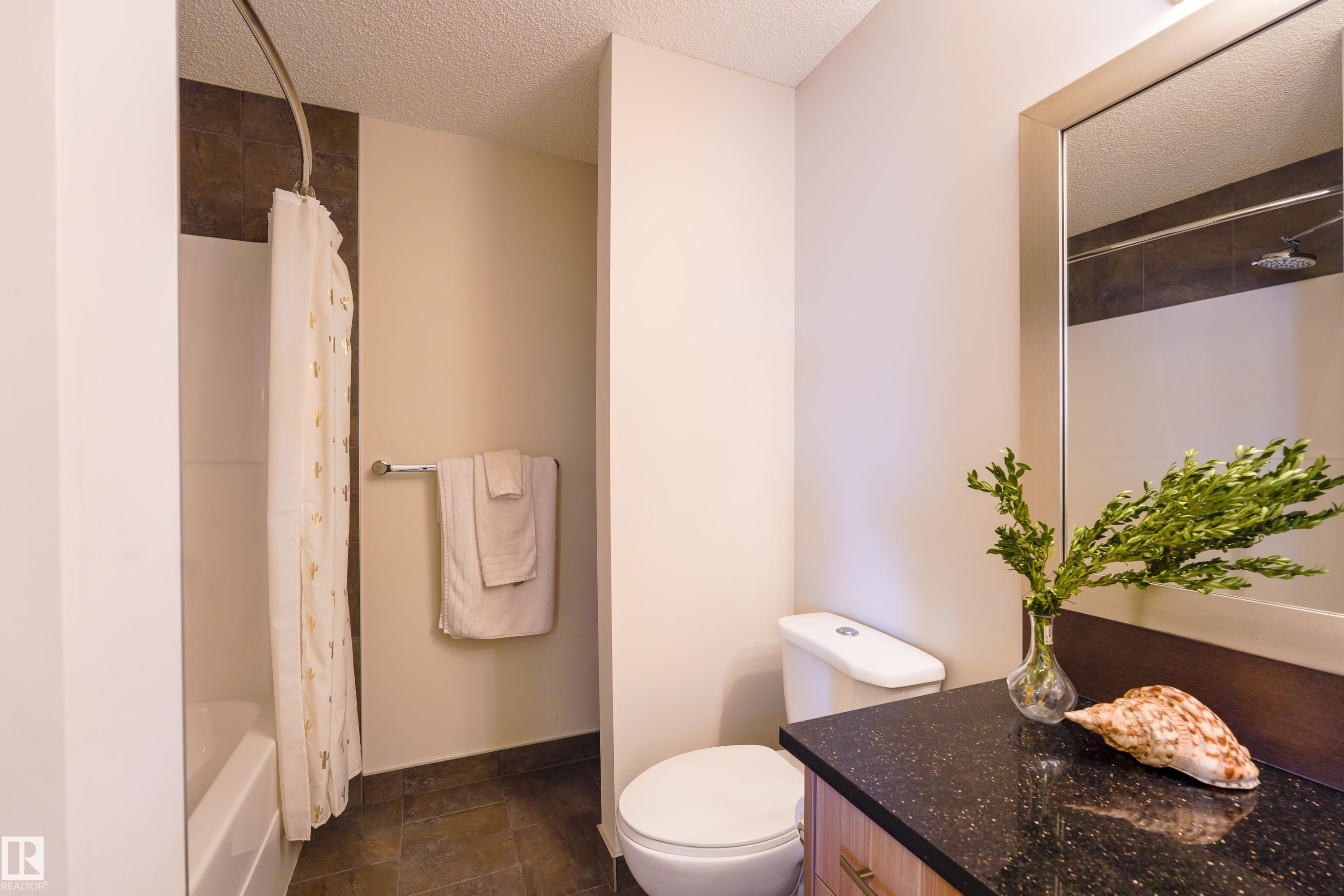 316 10523 123 Street, Edmonton, AB