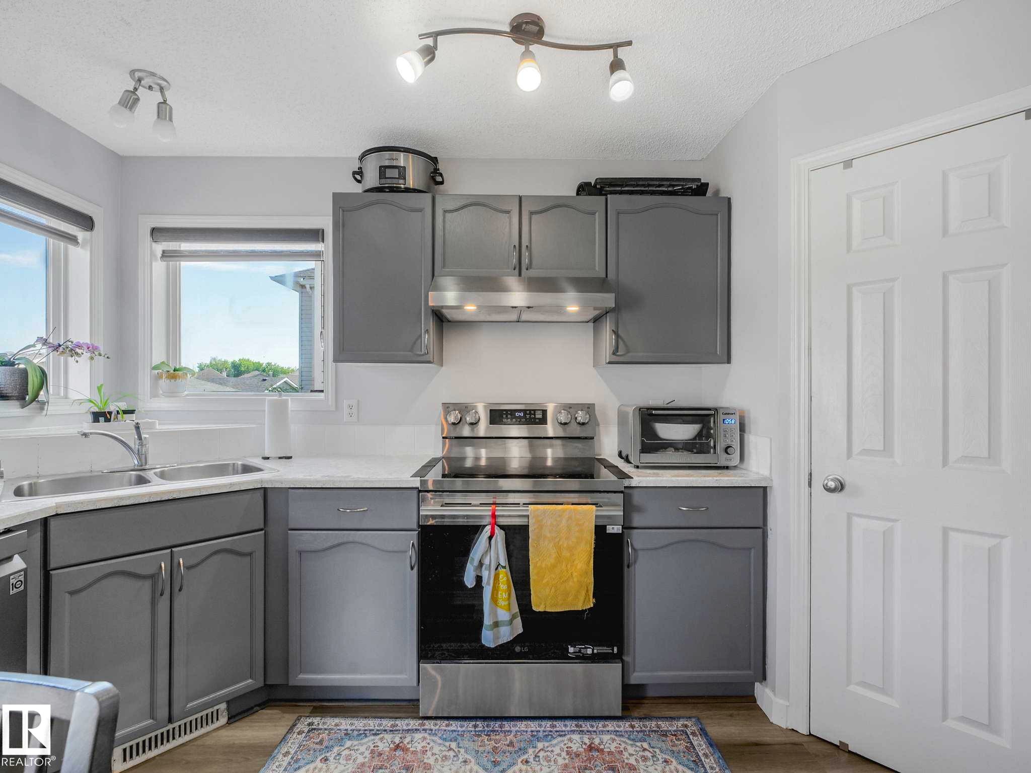 21360 89 Avenue, Edmonton, AB