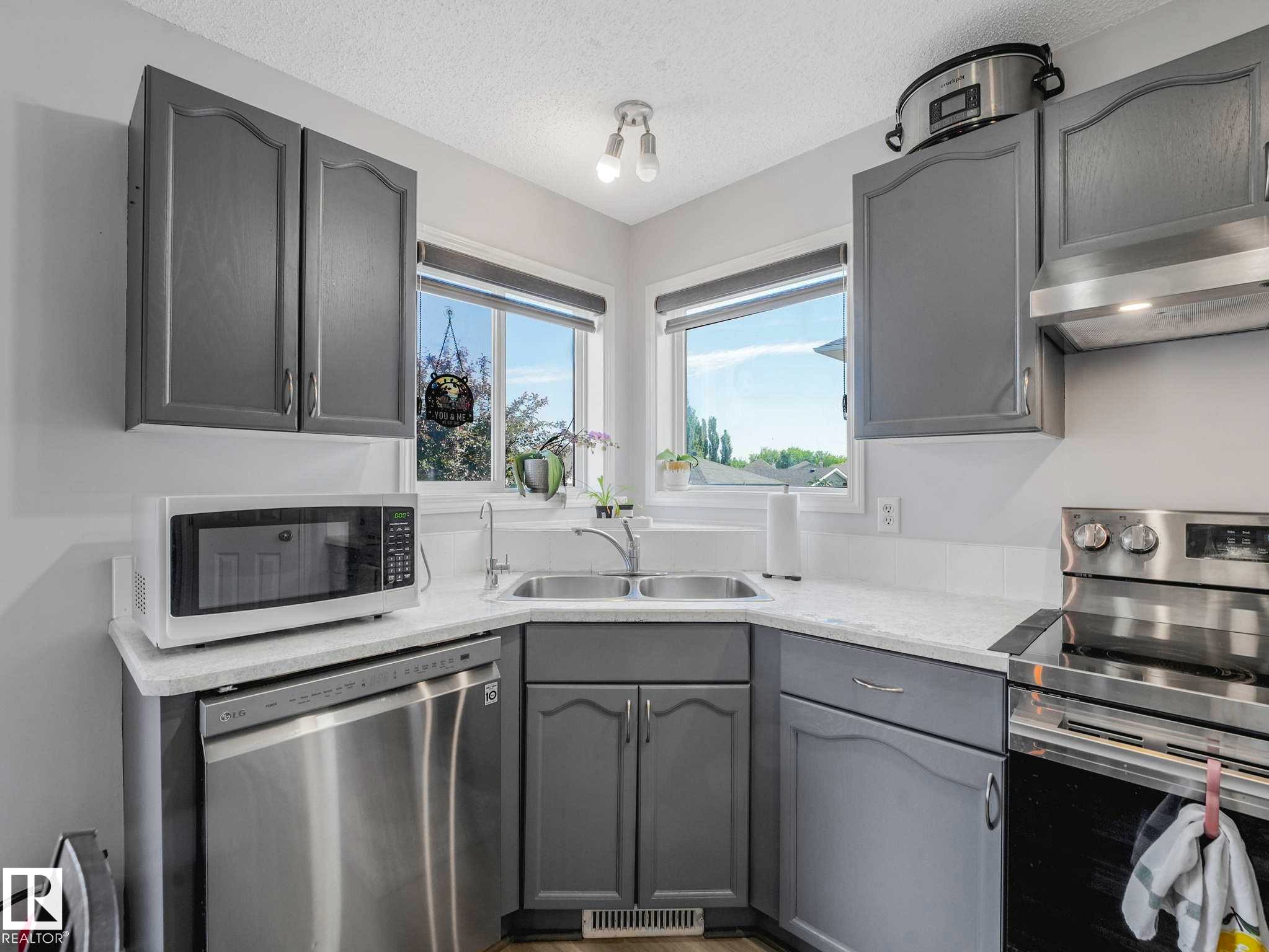 21360 89 Avenue, Edmonton, AB