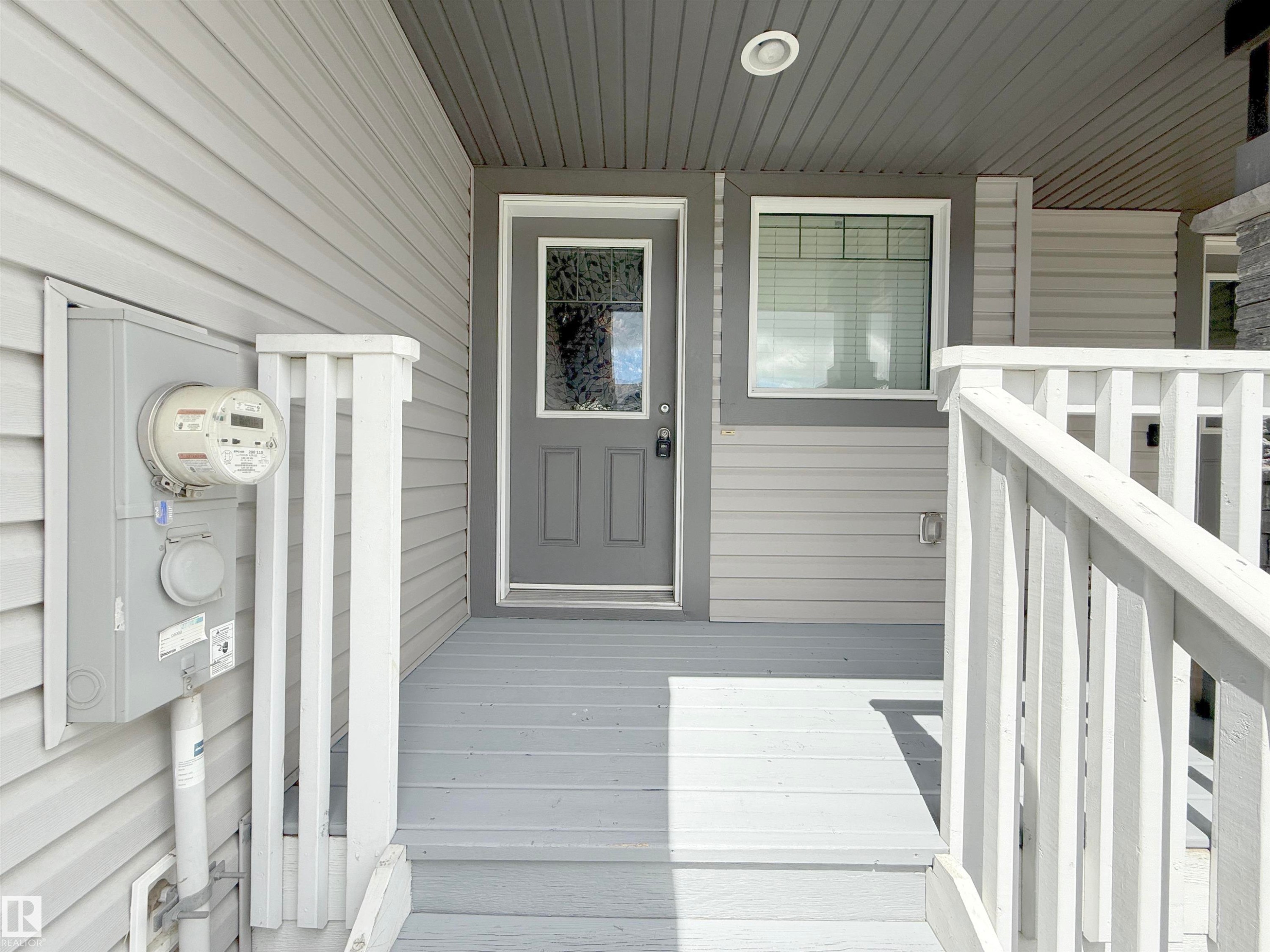 3044 16 Avenue Nw, Edmonton, AB