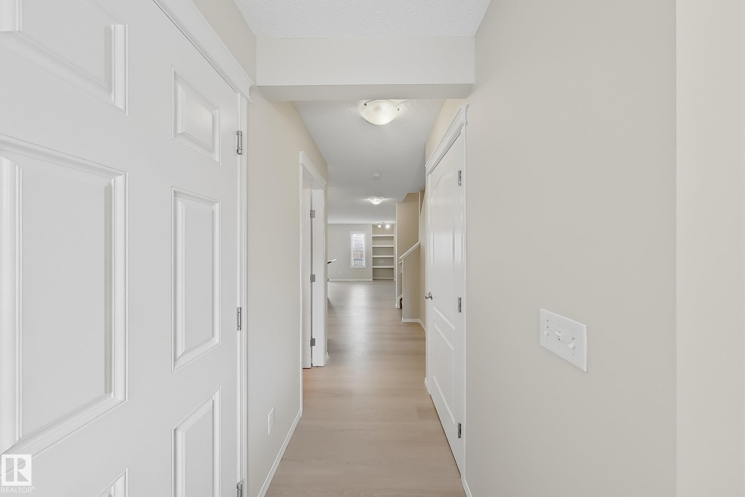 3044 16 Avenue Nw, Edmonton, AB