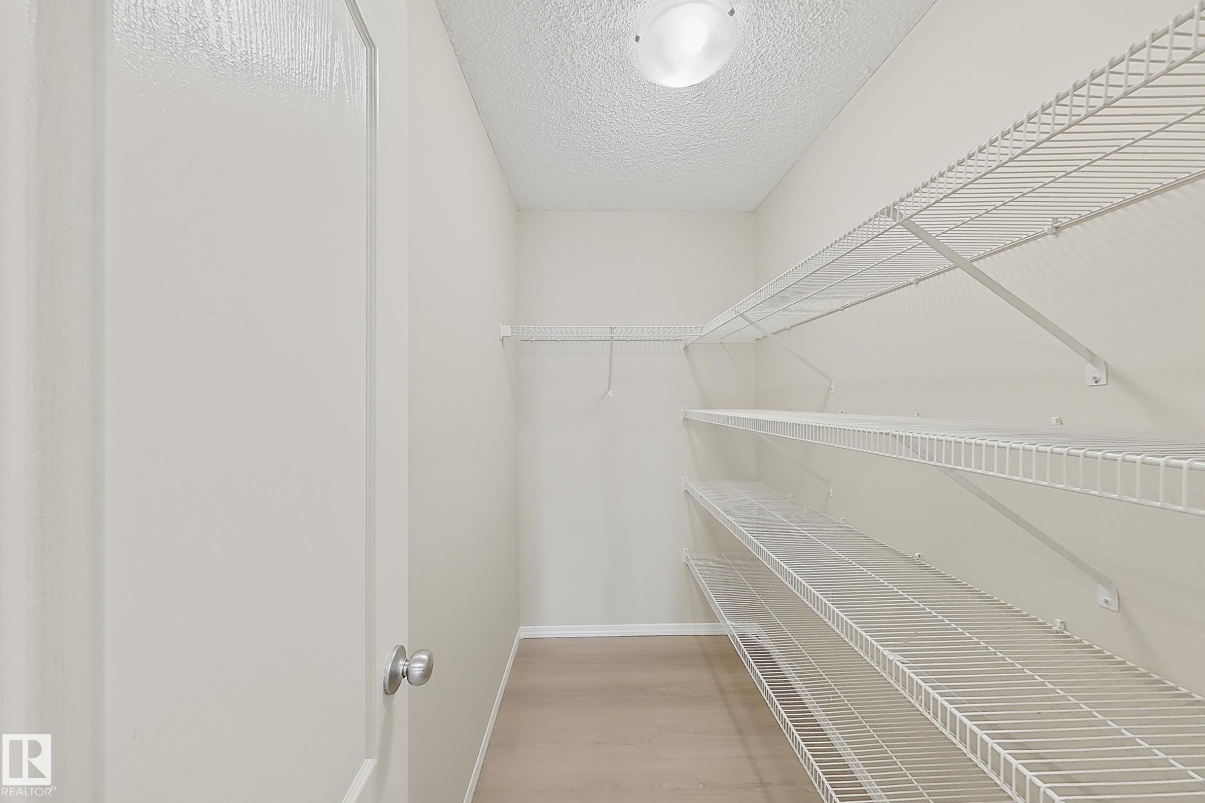 3044 16 Avenue Nw, Edmonton, AB