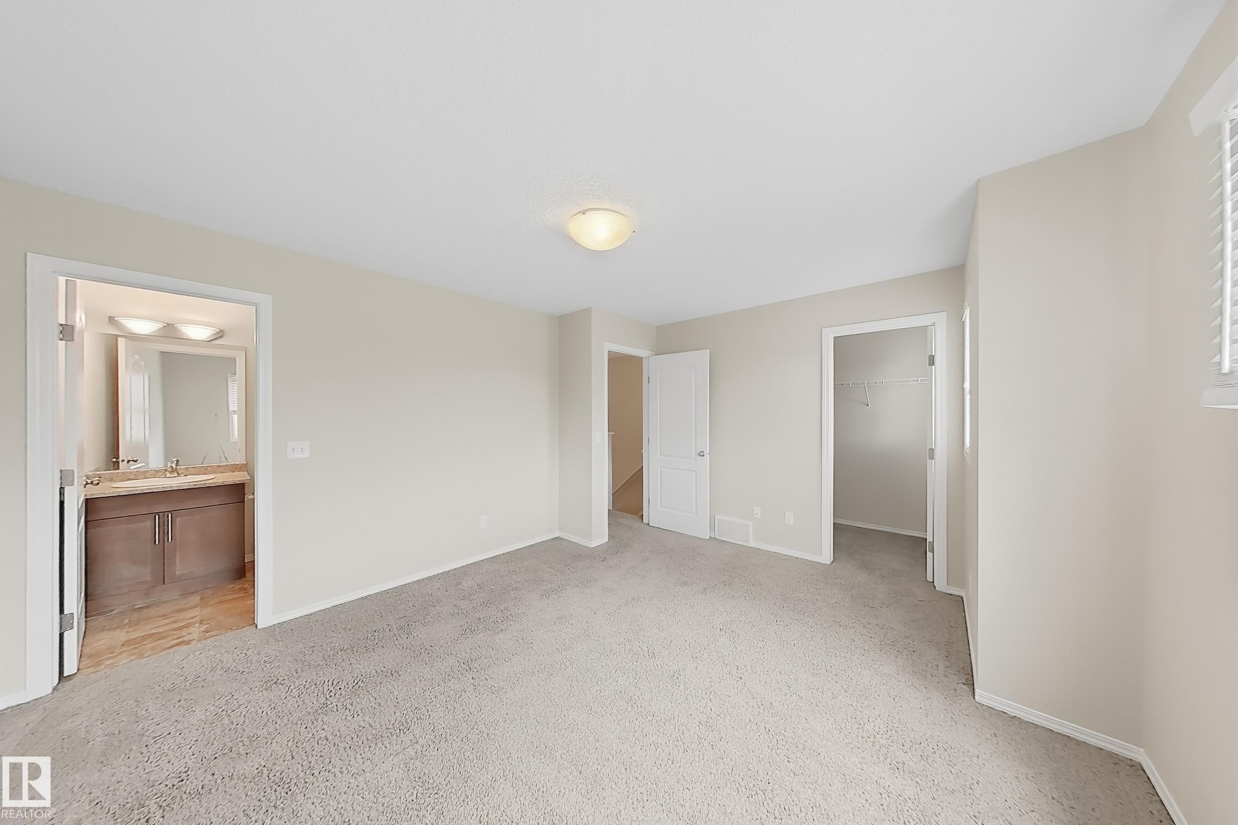 3044 16 Avenue Nw, Edmonton, AB