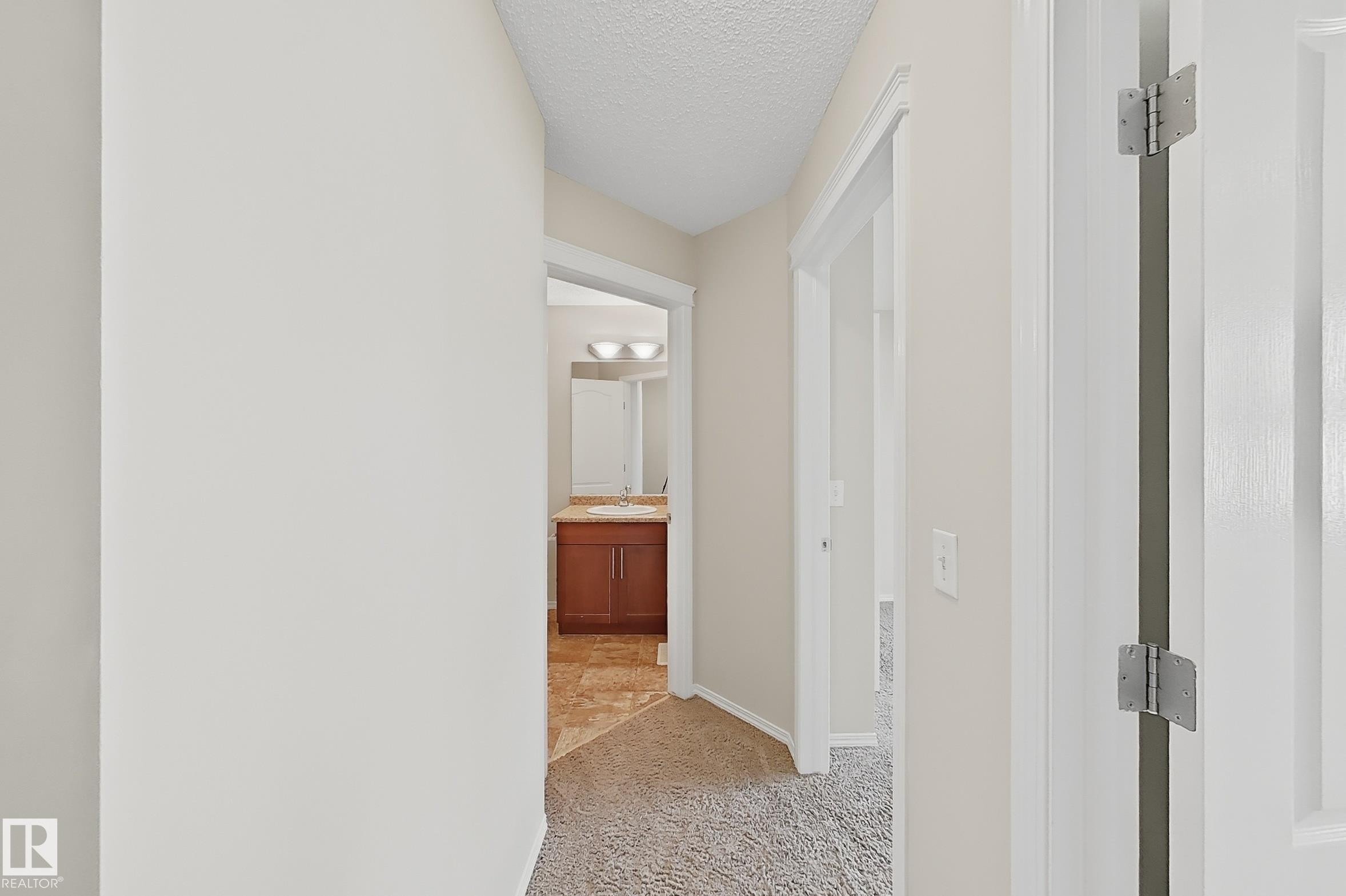 3044 16 Avenue Nw, Edmonton, AB