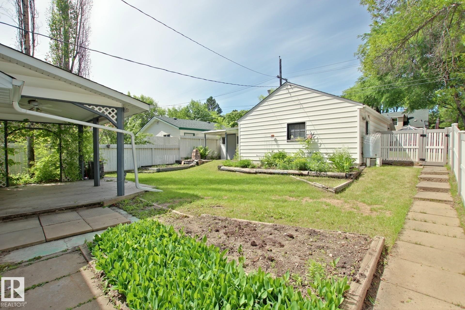 Yard - 11242 56 Street, Edmonton, AB