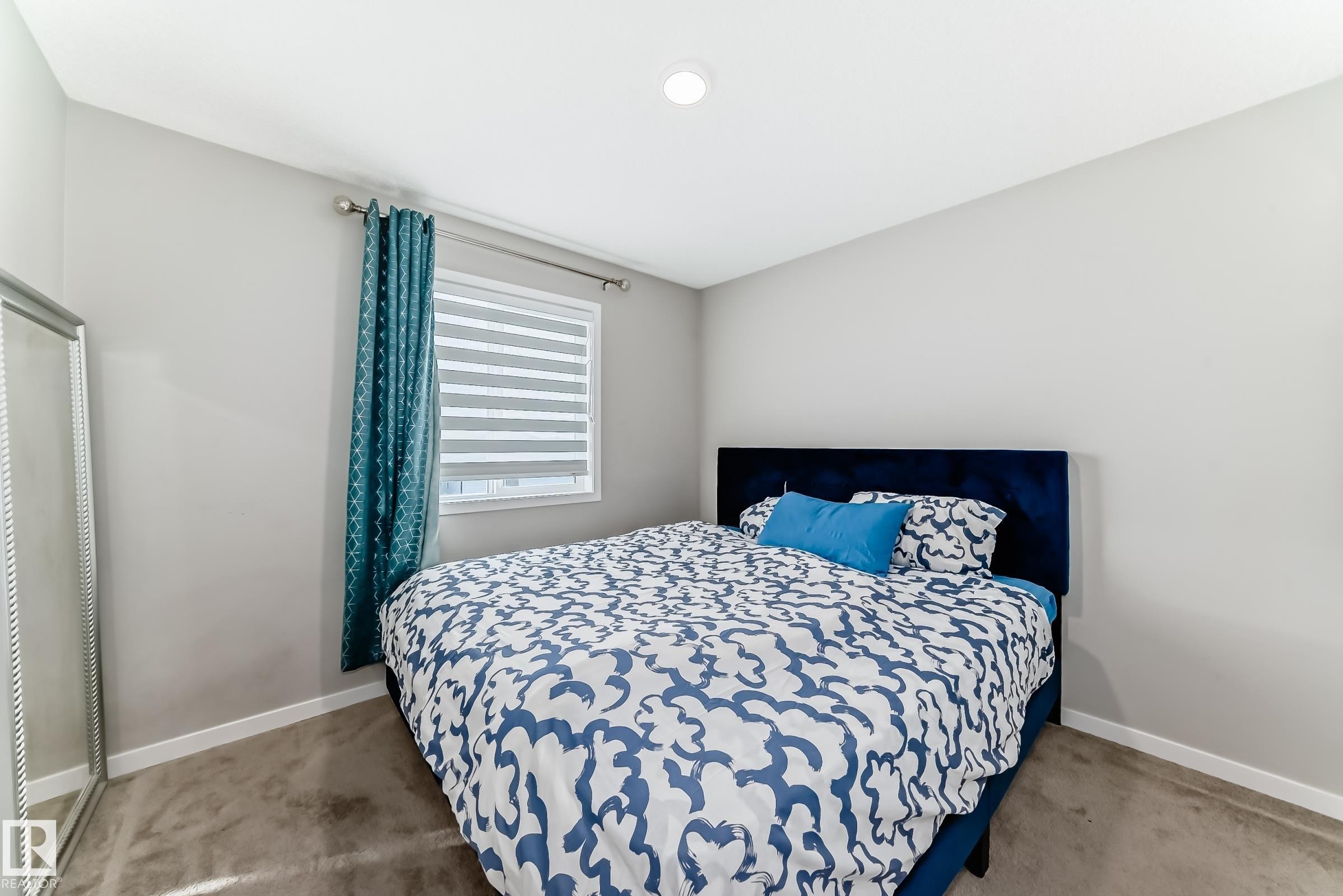 5357 Lark Landing, Edmonton, AB - Indoor Photo Showing Bedroom