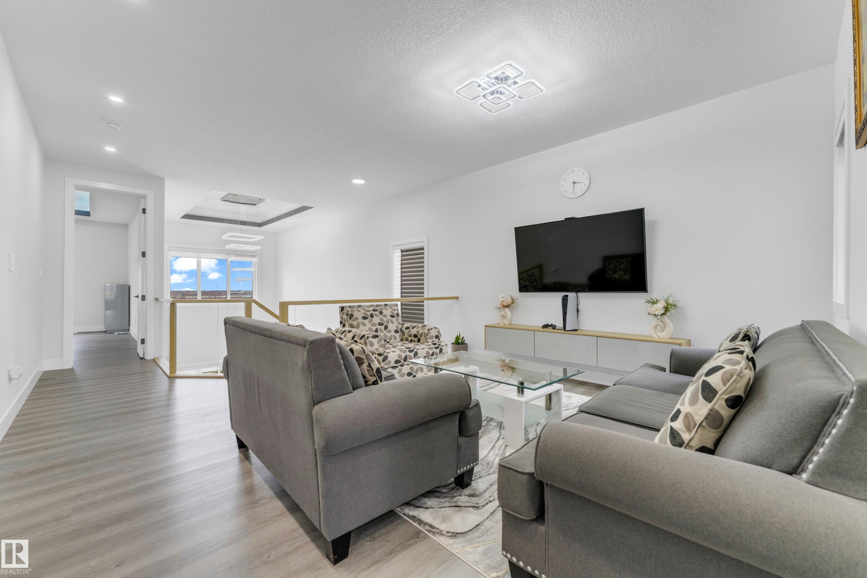 2820 1 Avenue, Edmonton, AB
