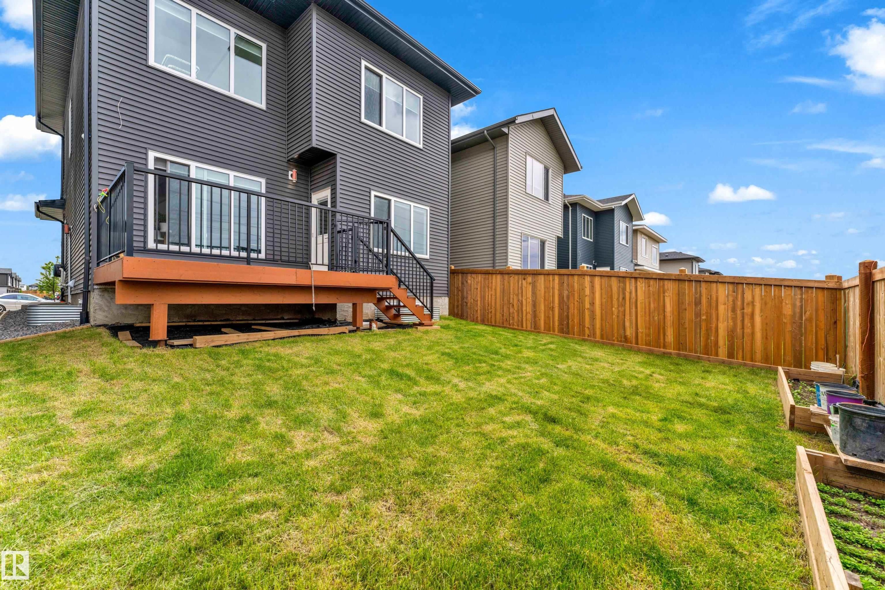 2820 1 Avenue, Edmonton, AB