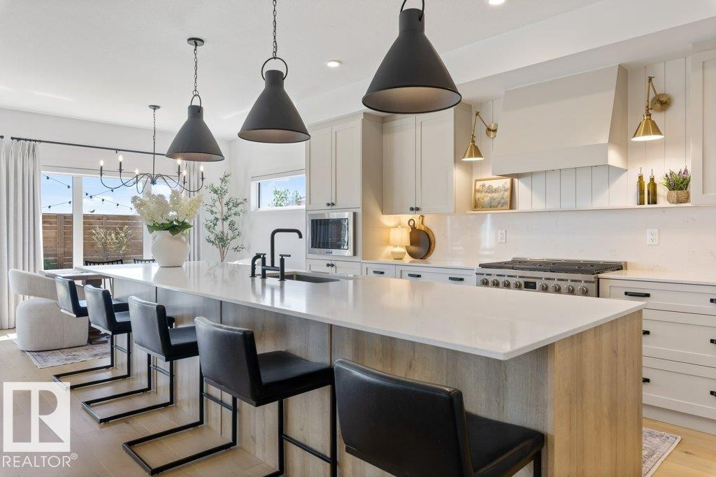 10 Redwing Wynd, St. Albert, AB - Indoor Photo Showing Kitchen With Upgraded Kitchen