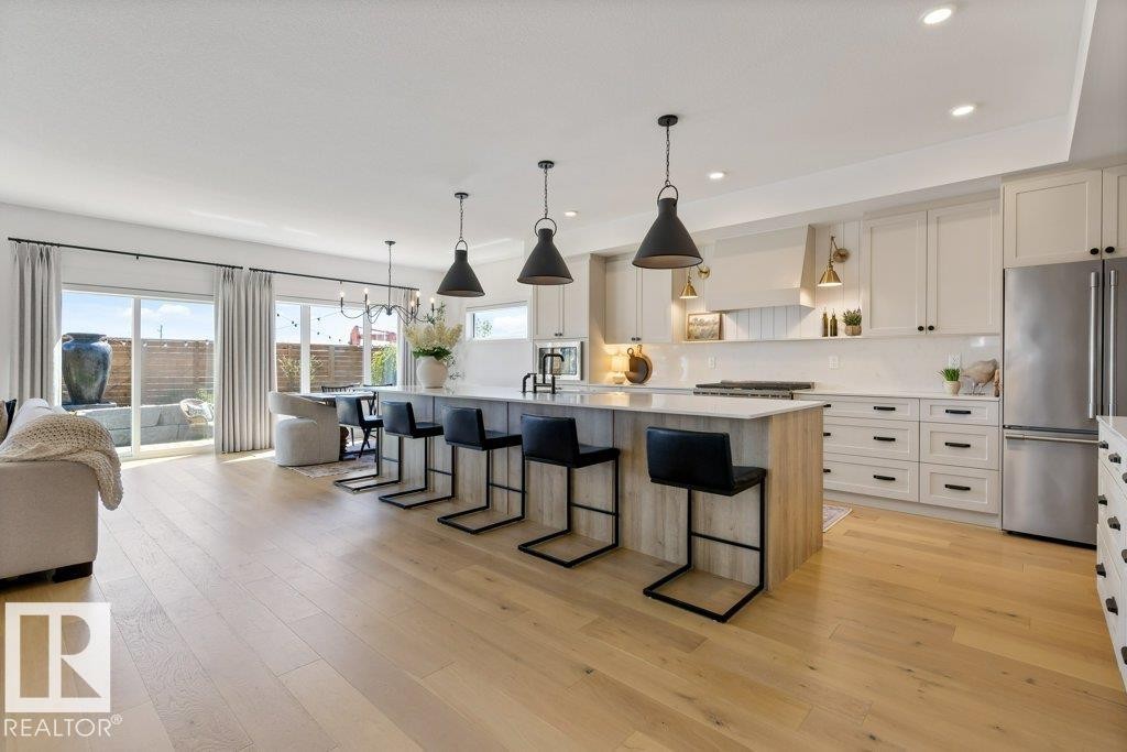 10 Redwing Wynd, St. Albert, AB - Indoor Photo Showing Kitchen With Upgraded Kitchen