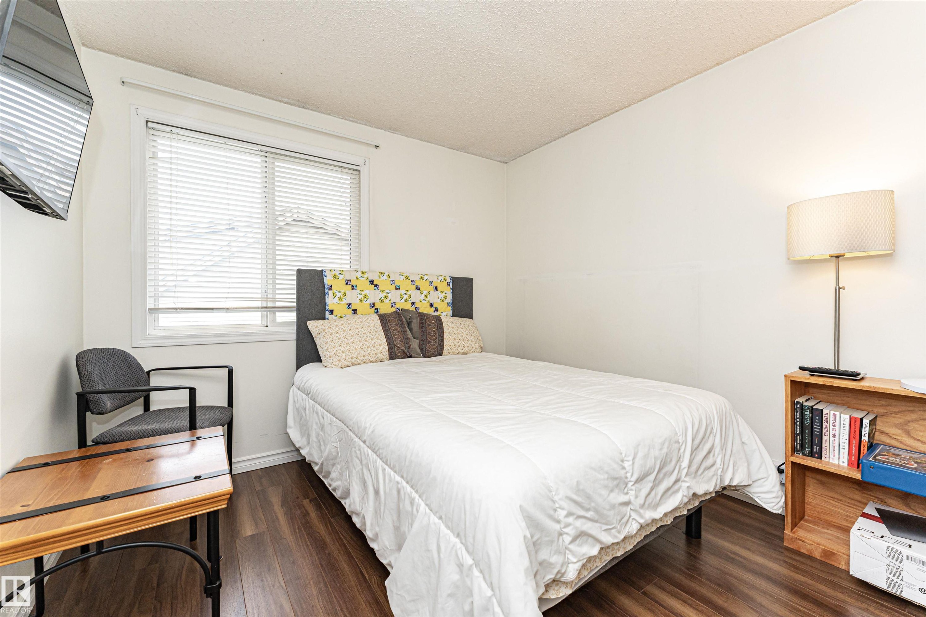 Bedroom - 18 Walden Park, St. Albert, AB