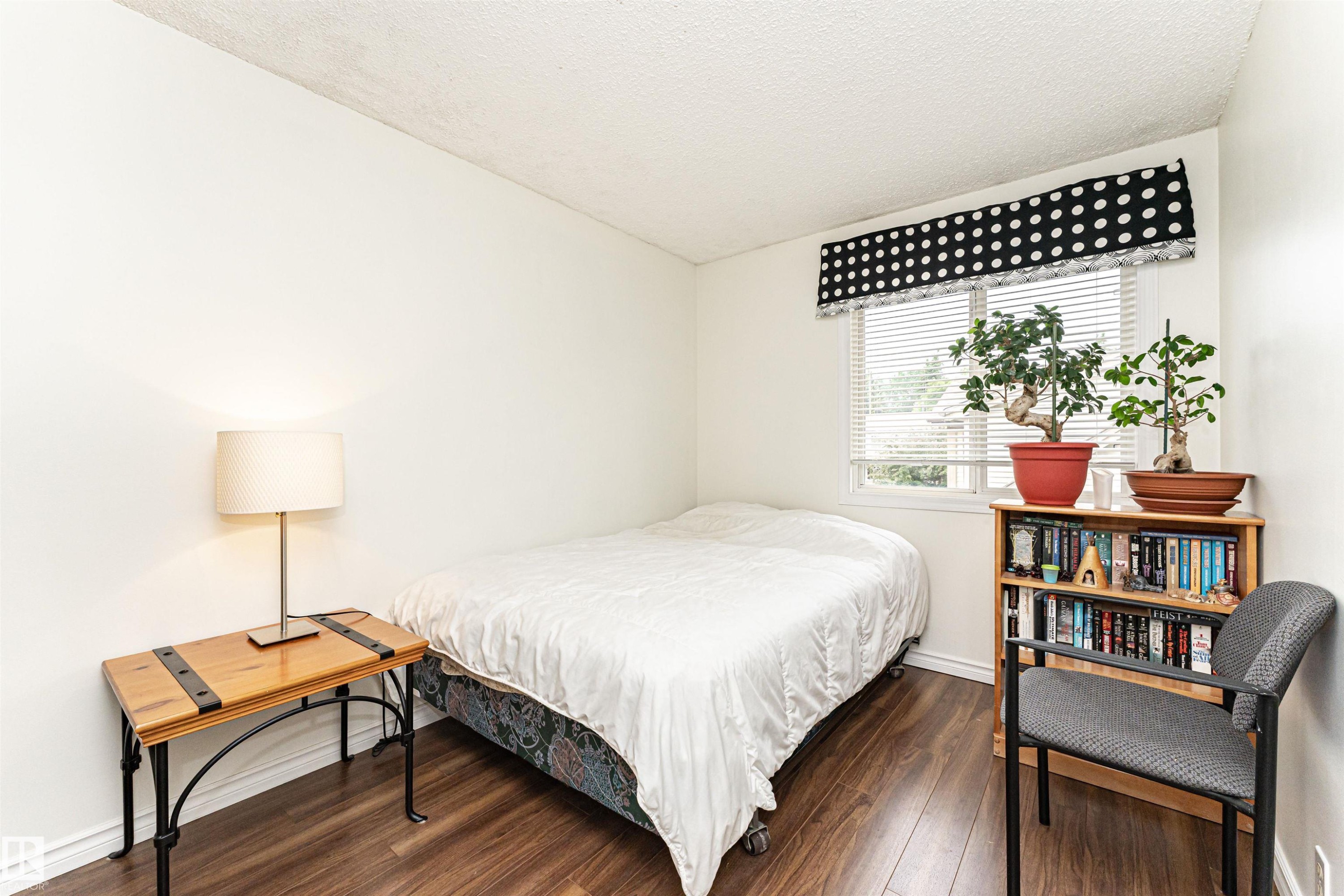 Bedroom - 18 Walden Park, St. Albert, AB