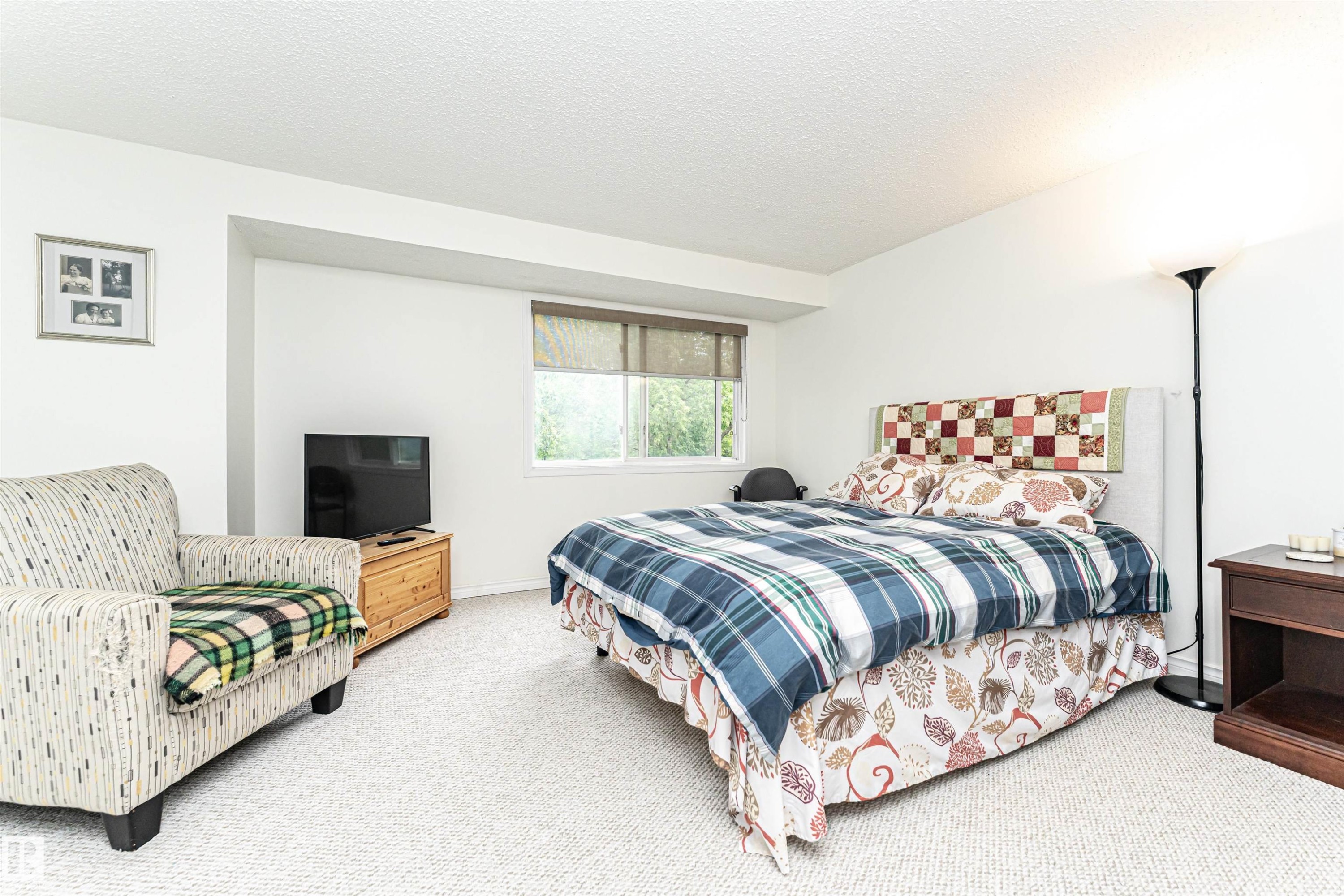 Bedroom - 18 Walden Park, St. Albert, AB