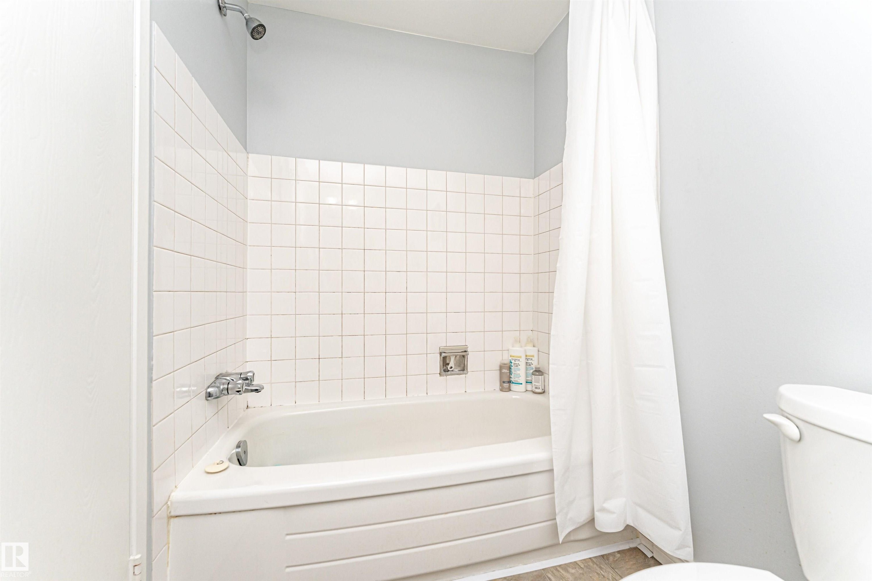 Bathroom - 18 Walden Park, St. Albert, AB