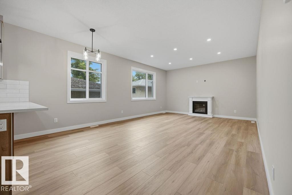 Living room - 6204 150 Avenue Nw, Edmonton, AB