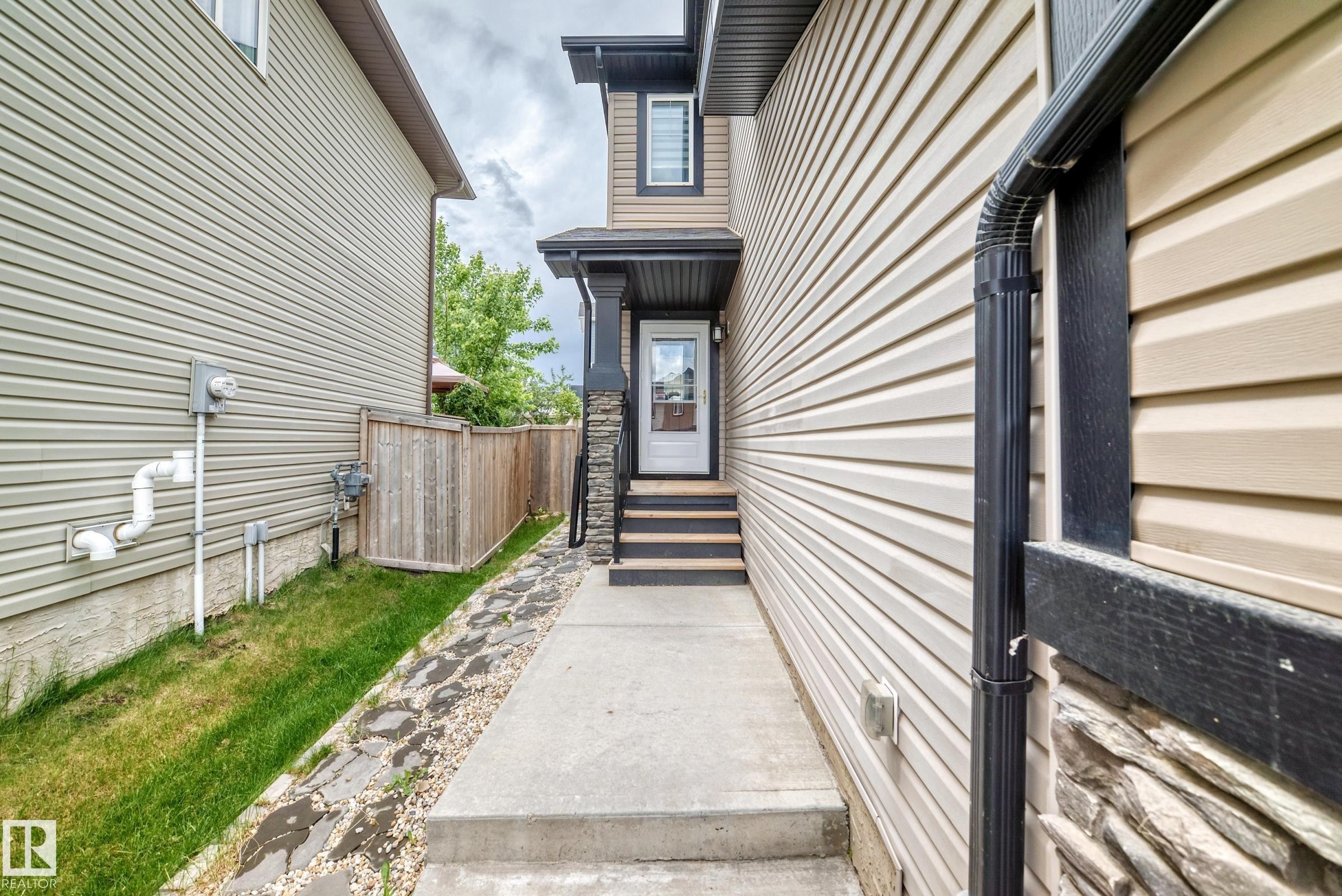 4477 Annett Common, Edmonton, AB