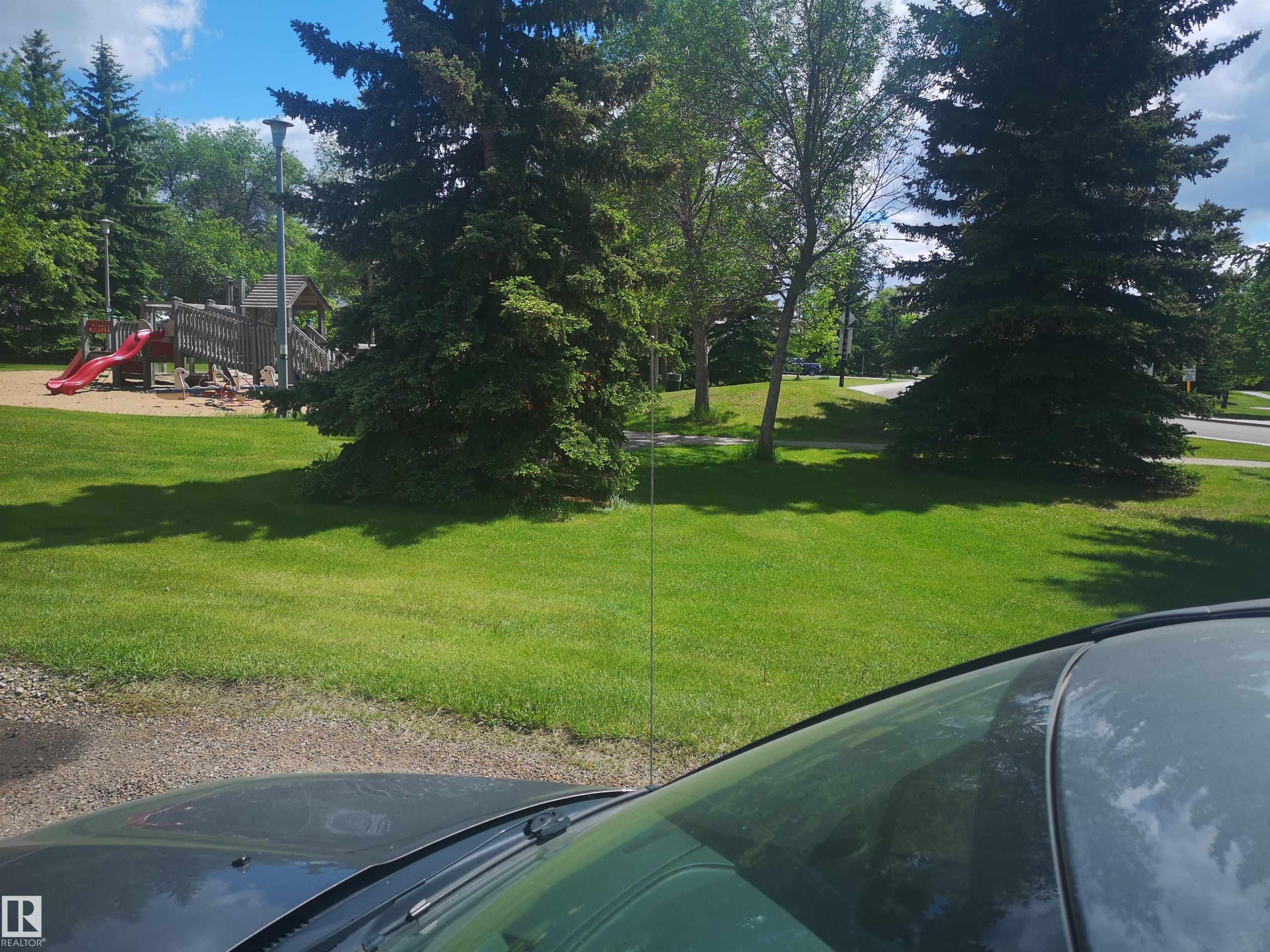 8751 76 Avenue Nw, Edmonton, AB