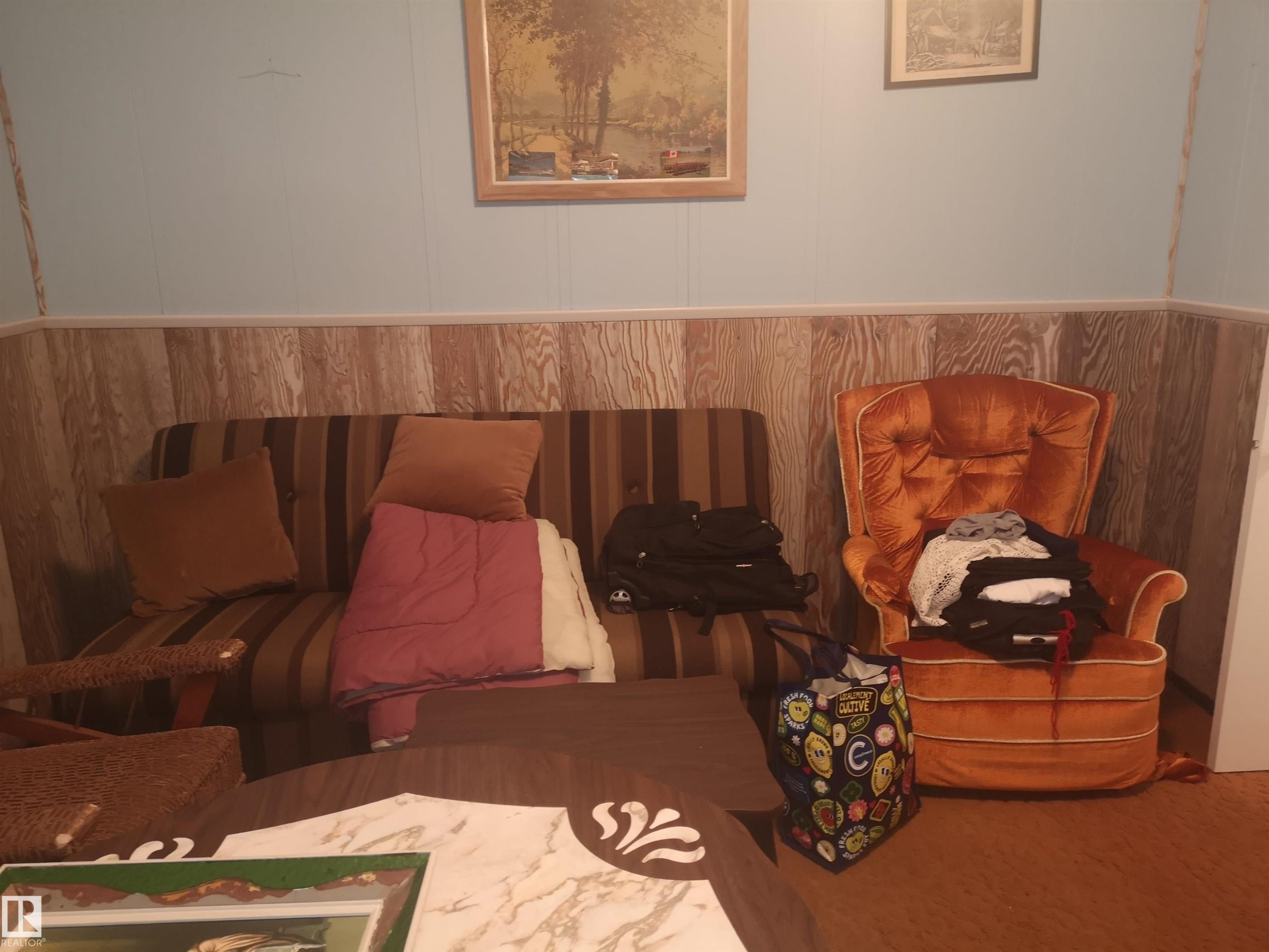 Family room in basement - 8751 76 Avenue Nw, Edmonton, AB