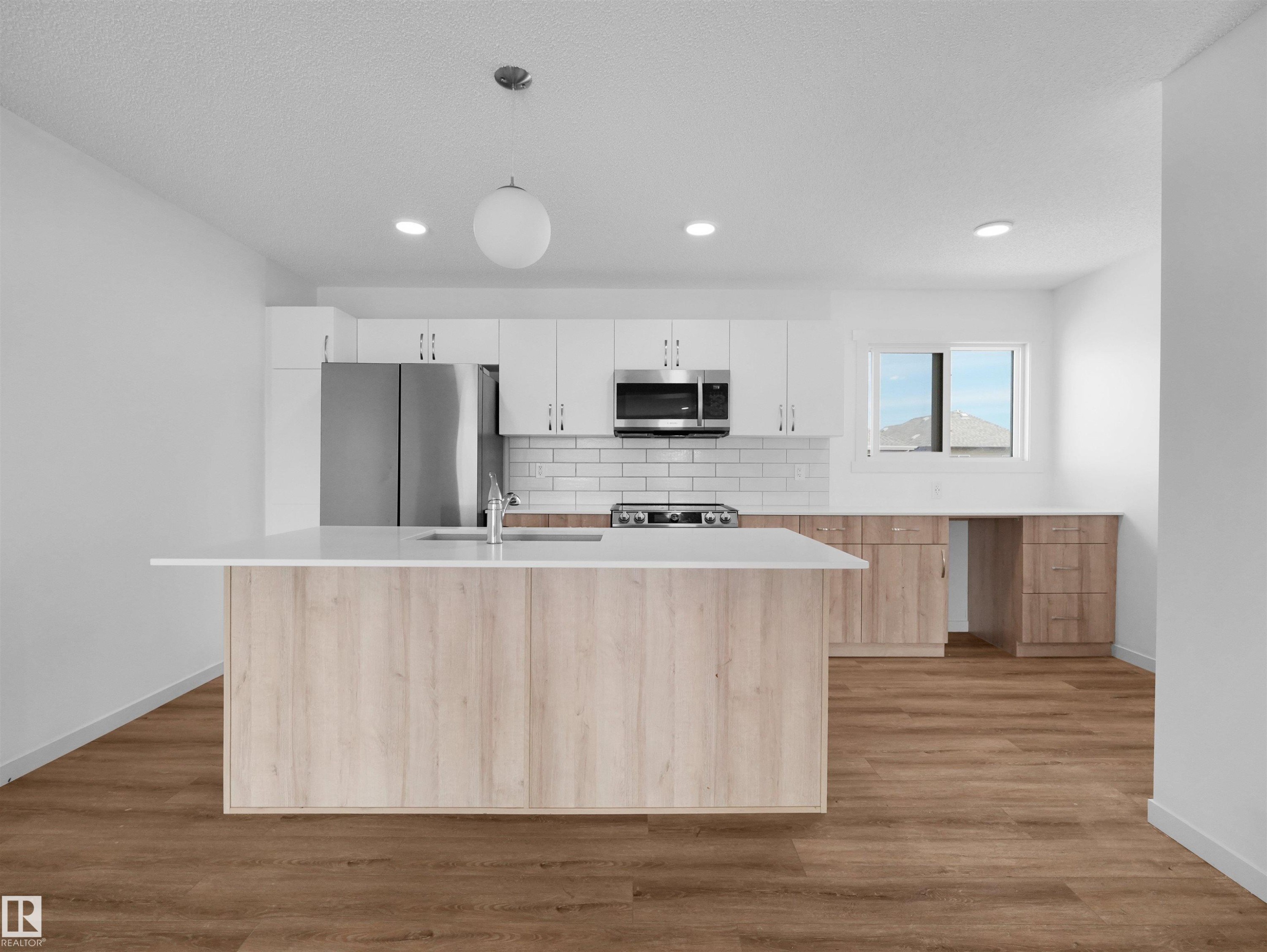 1230 Aster Boulevard, Edmonton, AB