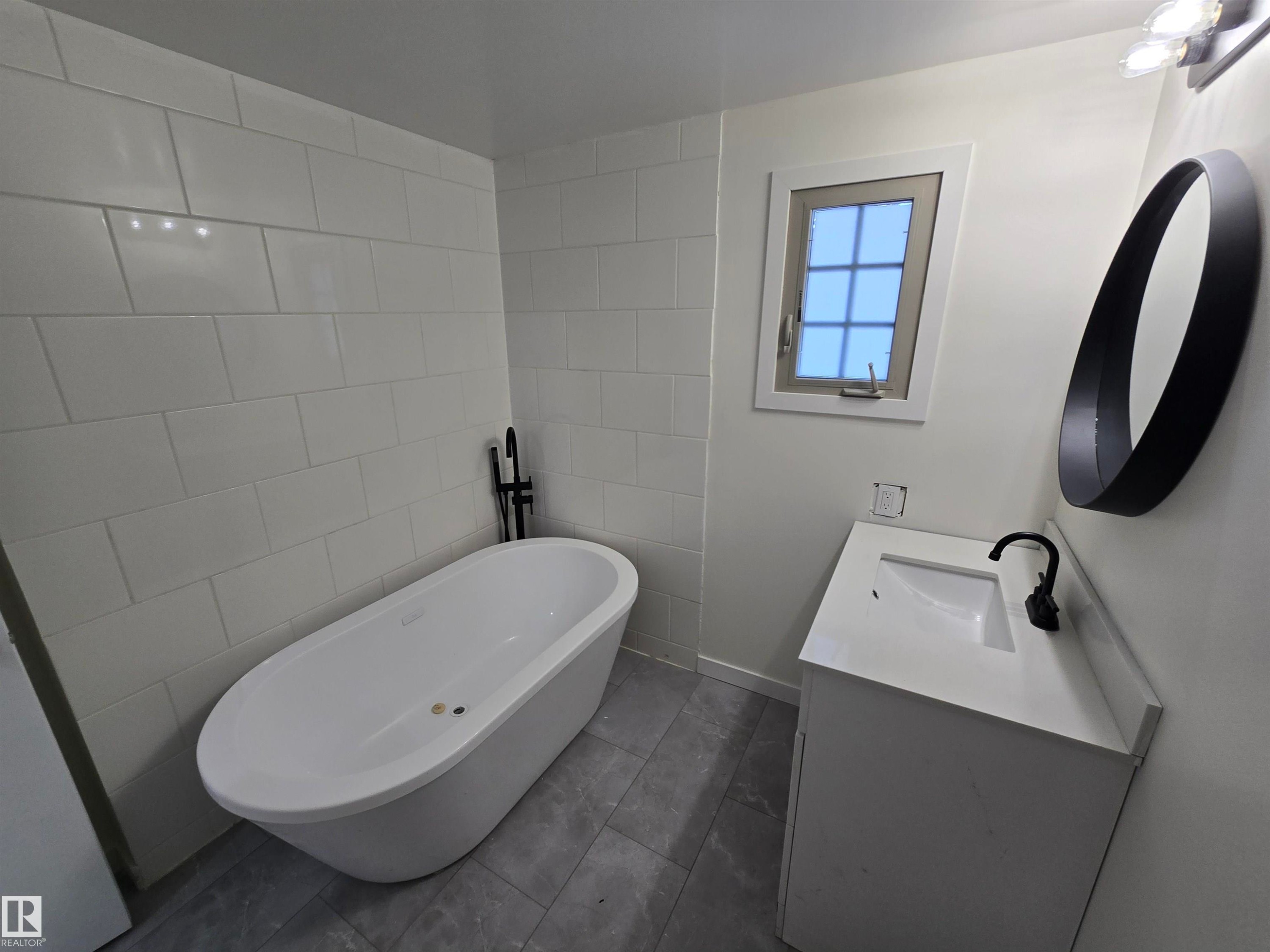 92 305 Calahoo Road, Spruce Grove, AB