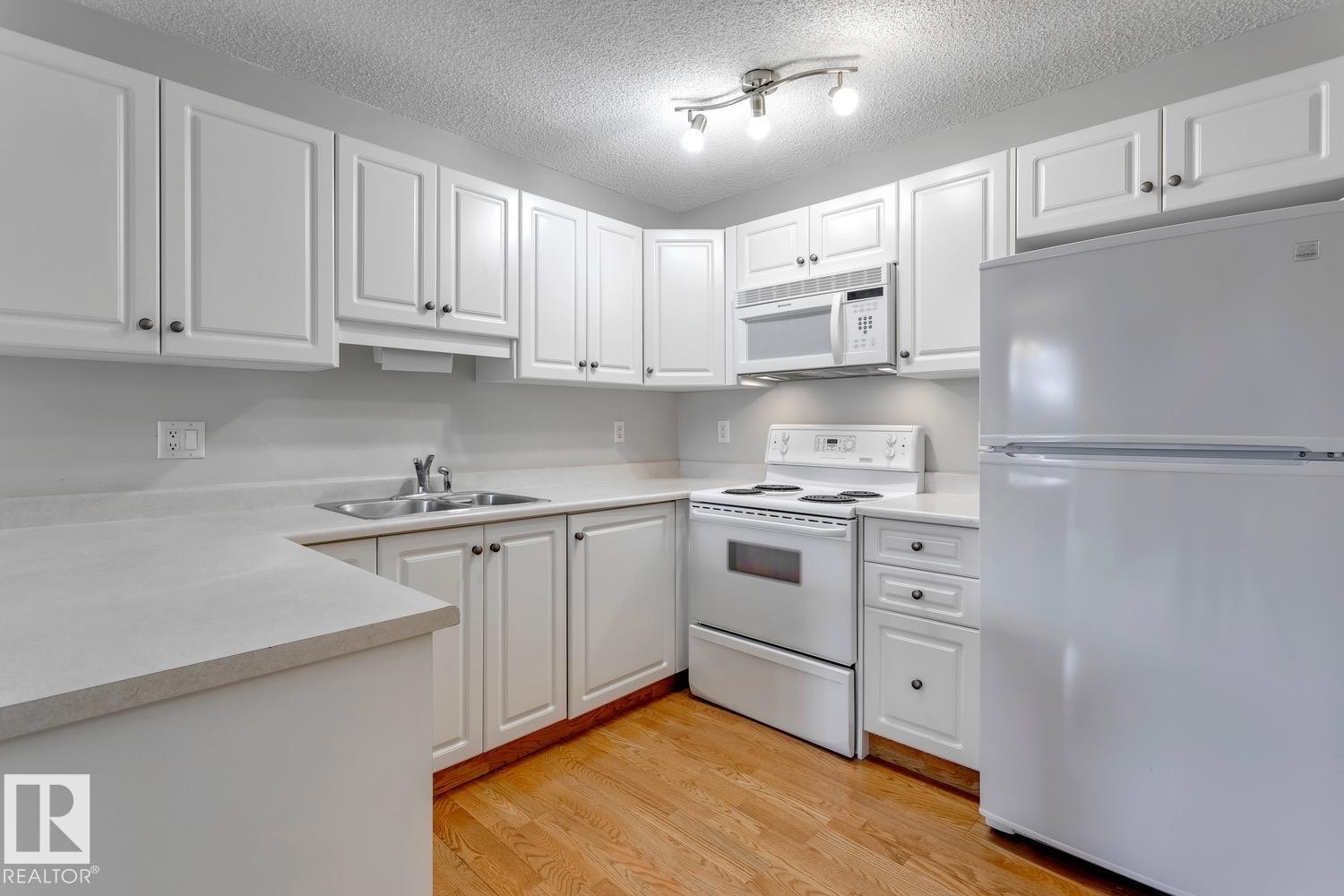 102 10649 Saskatchewan Drive, Edmonton, AB