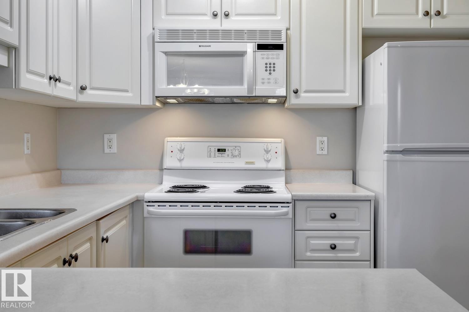 102 10649 Saskatchewan Drive, Edmonton, AB
