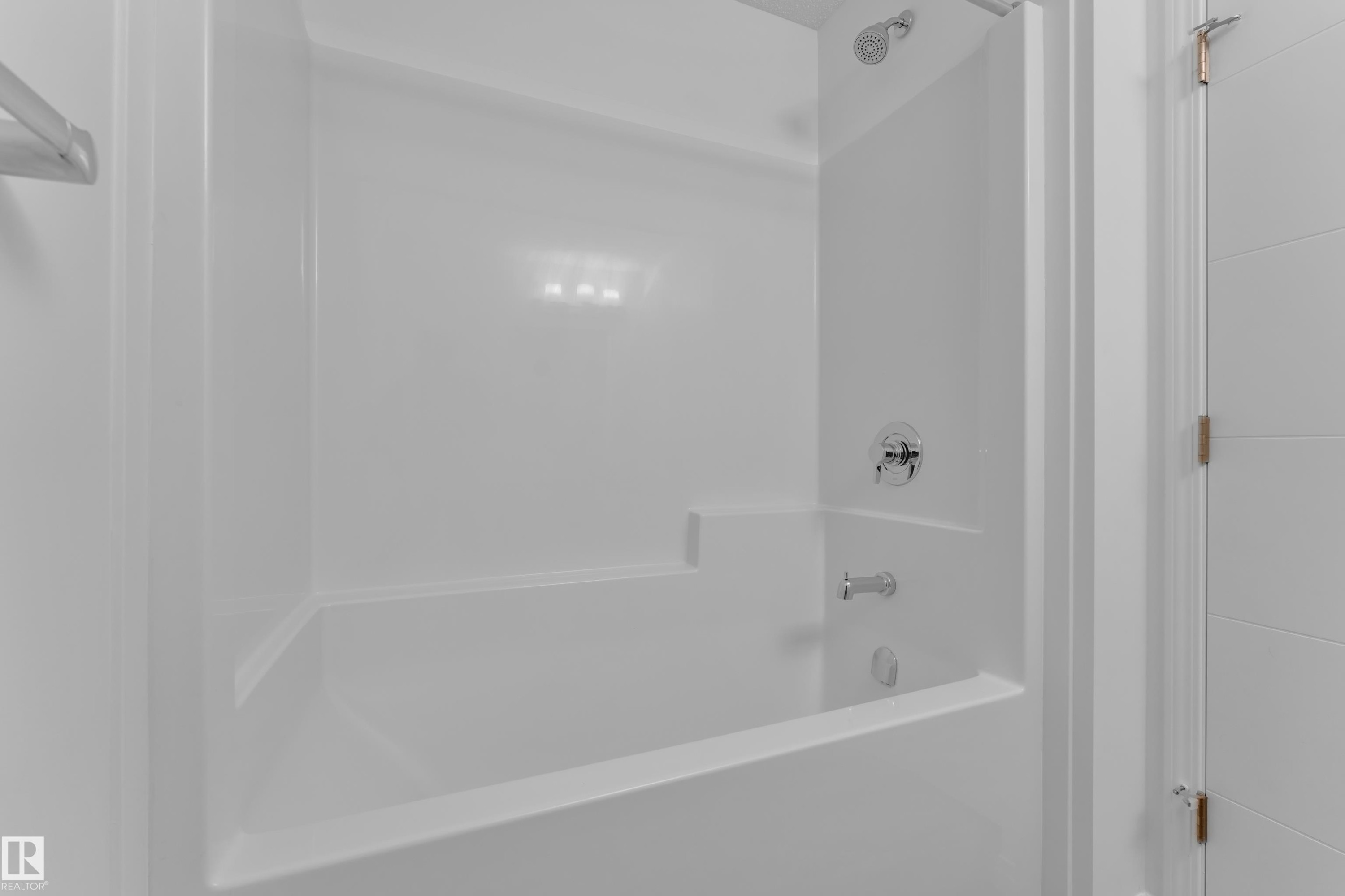 Bathroom - 144 Sunwapta Way, Edmonton, AB