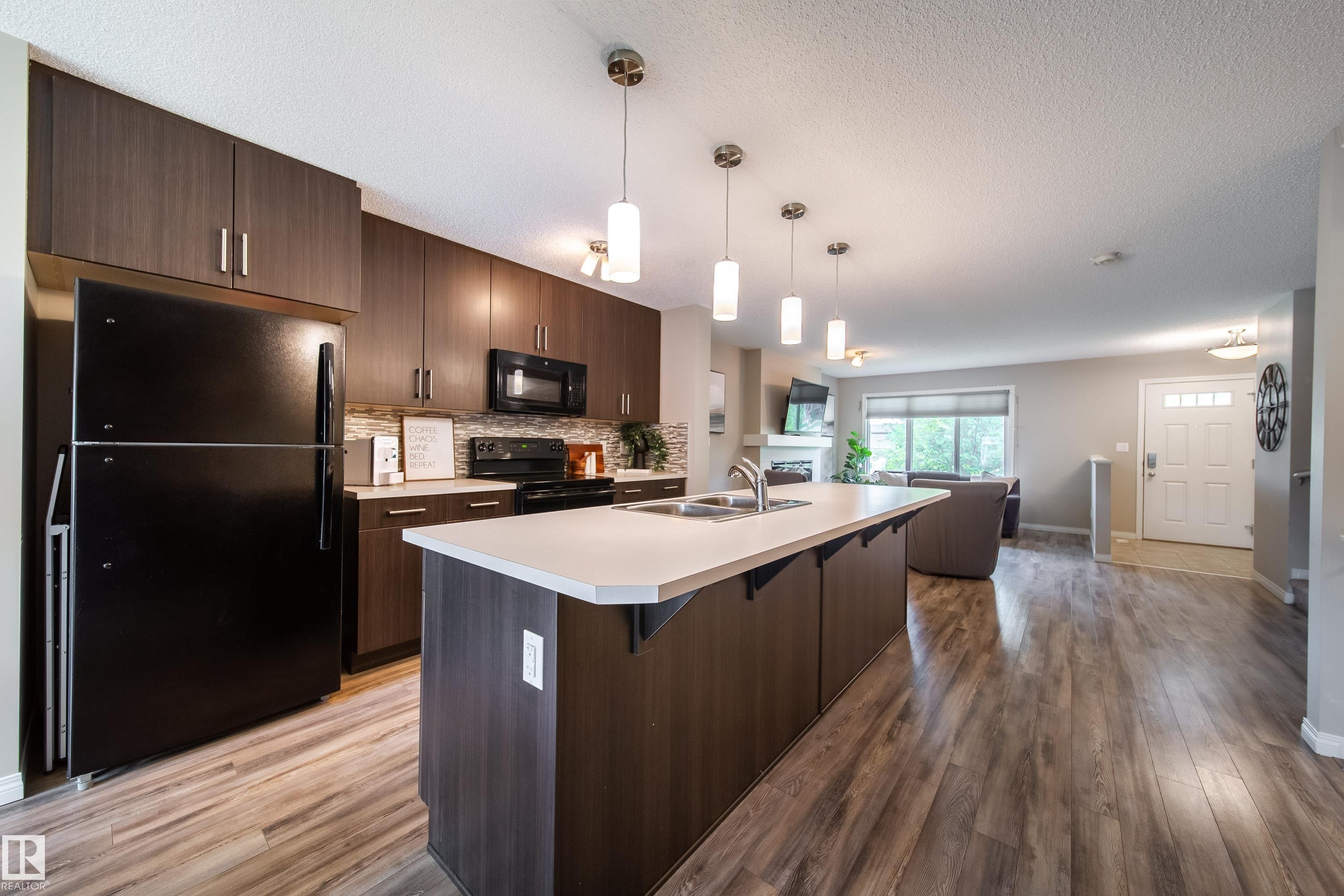 Kitchen - 3211 Cherry Crescent, Edmonton, AB