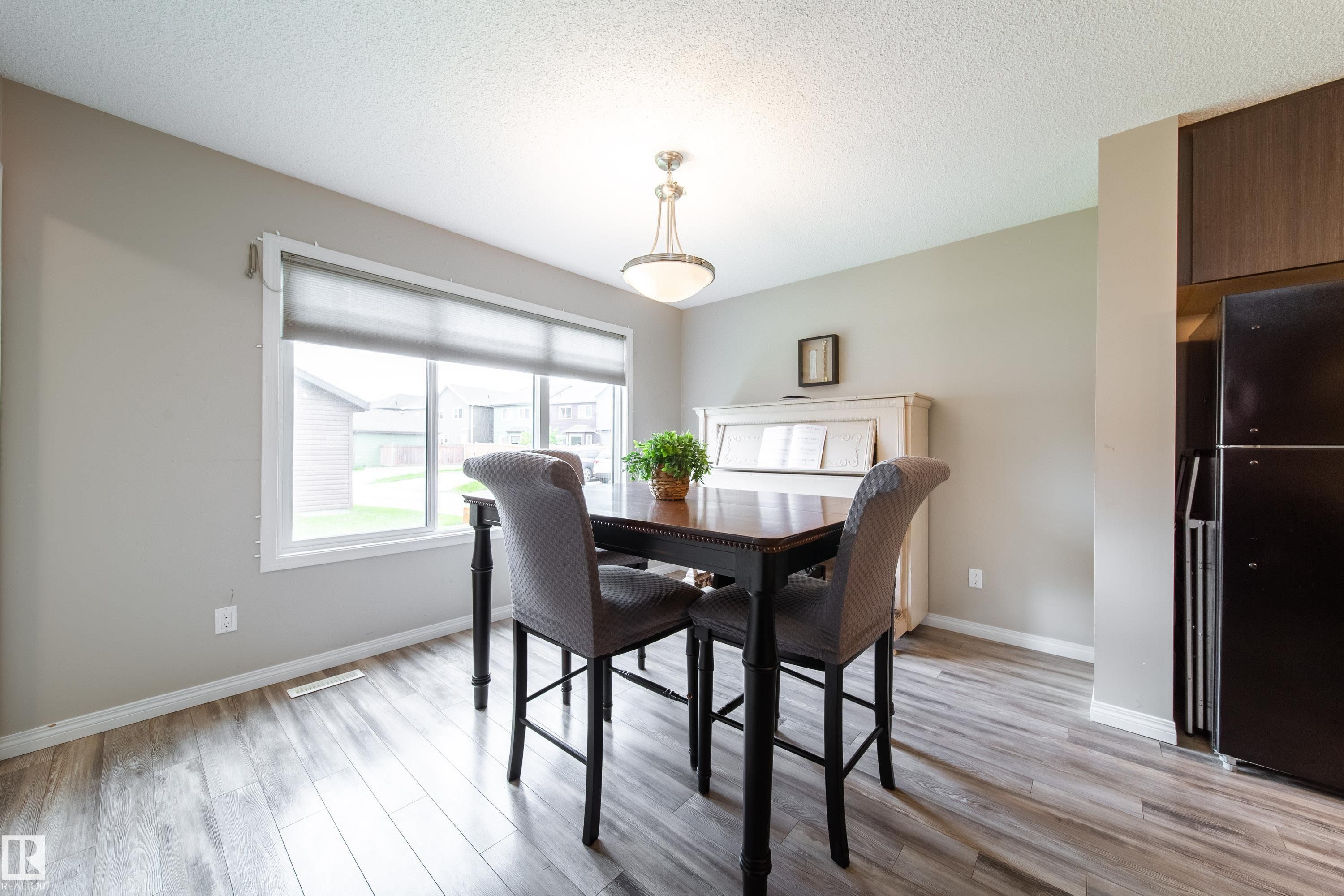 Dining area - 3211 Cherry Crescent, Edmonton, AB